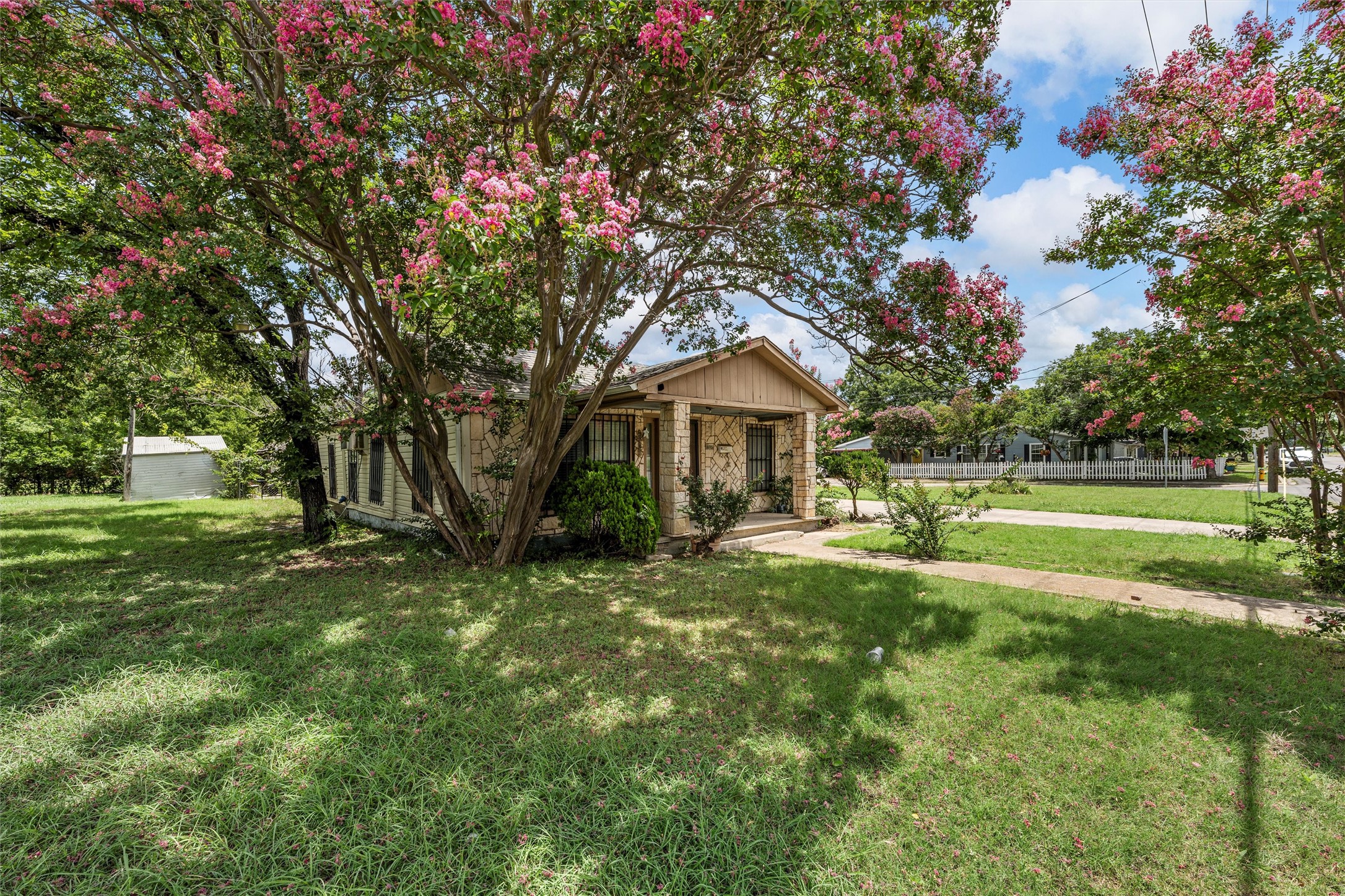 1320 S 26th Street Waco TX 76706