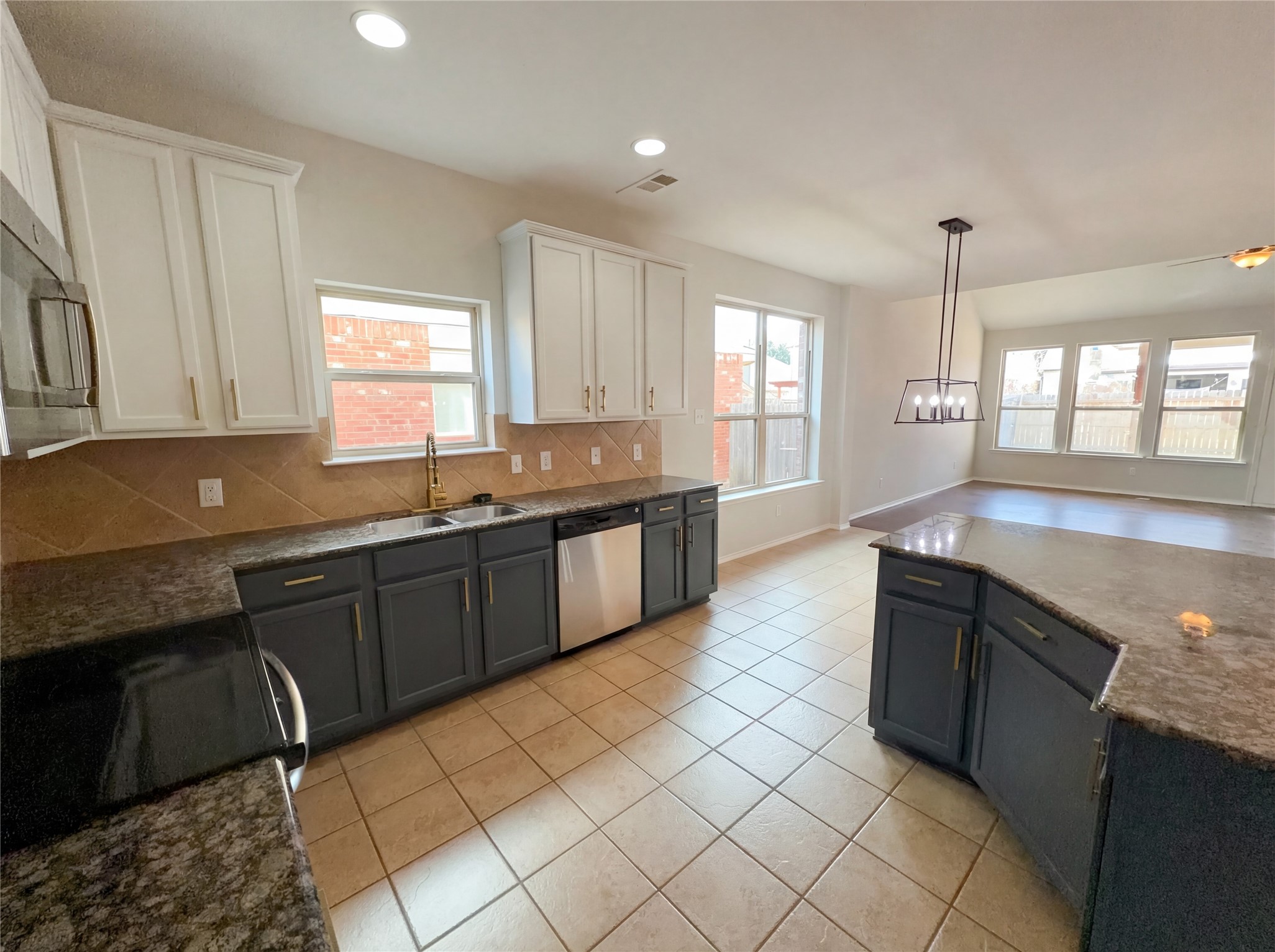 8925 Brook Hill Lane Fort Worth TX 76244