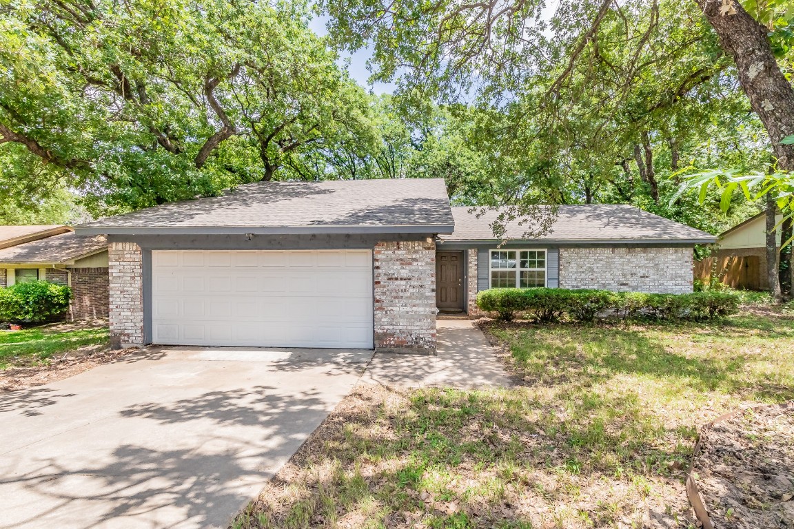 732 Timberoaks Drive Azle TX 76020