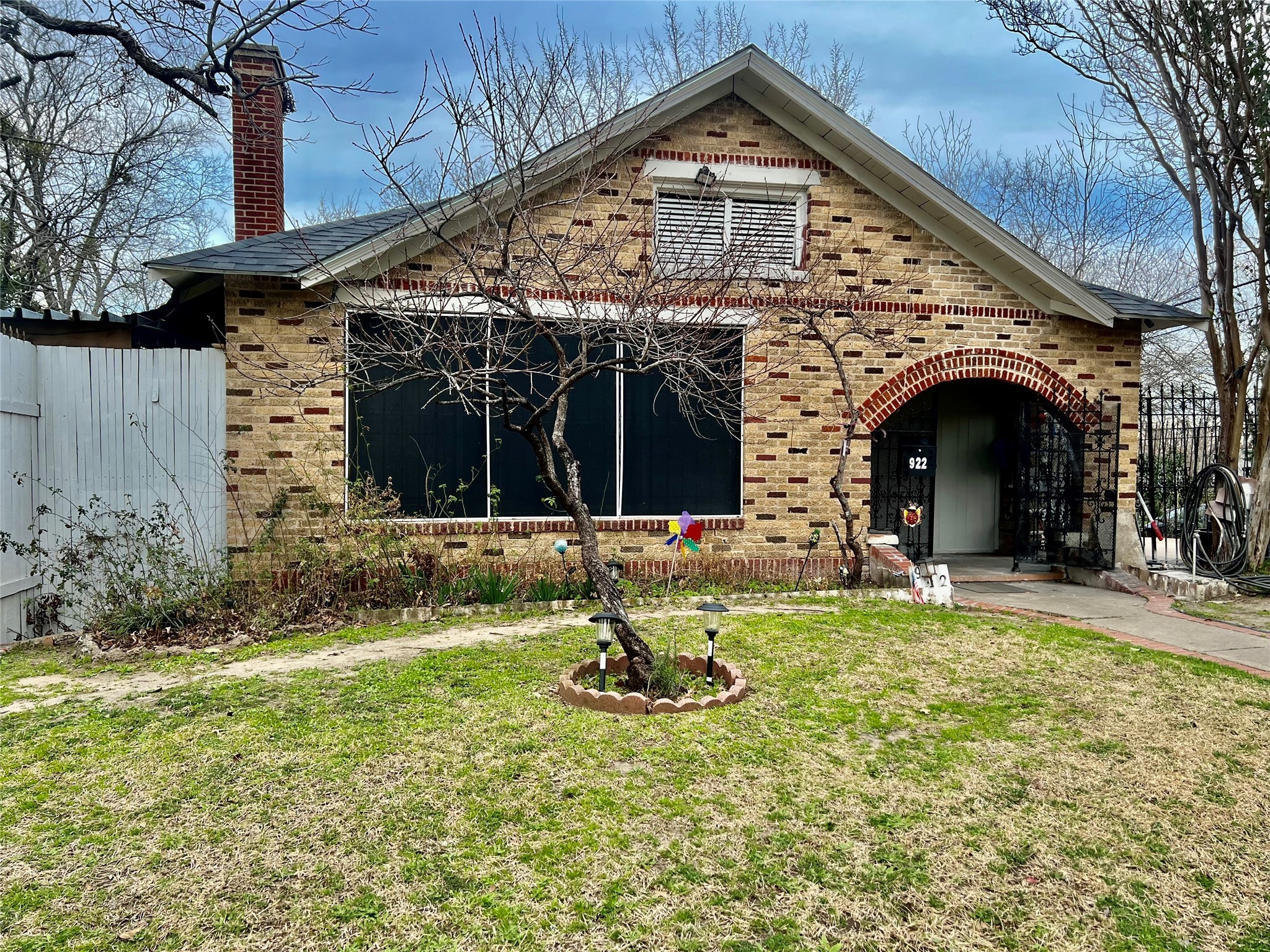 922 Cristler Avenue Dallas TX 75223