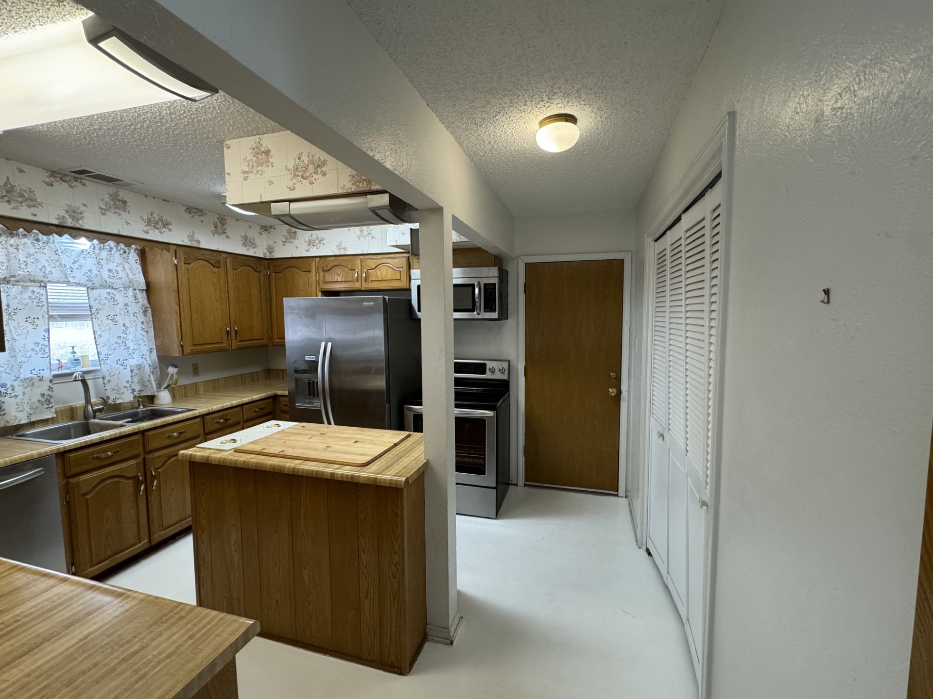 707 Buckboard Street Ovilla TX 75154