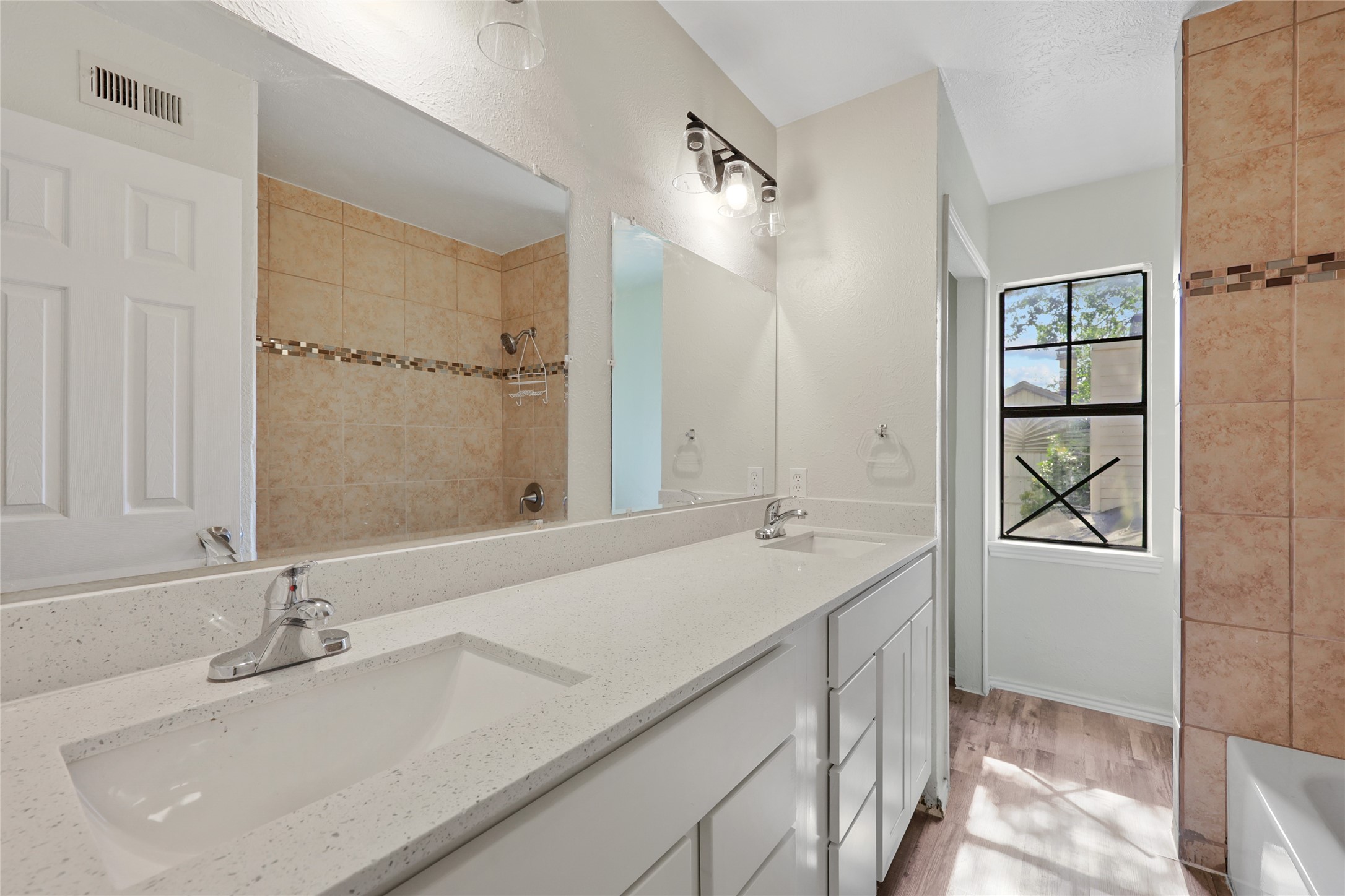 6706 Greenspring Drive Arlington TX 76016