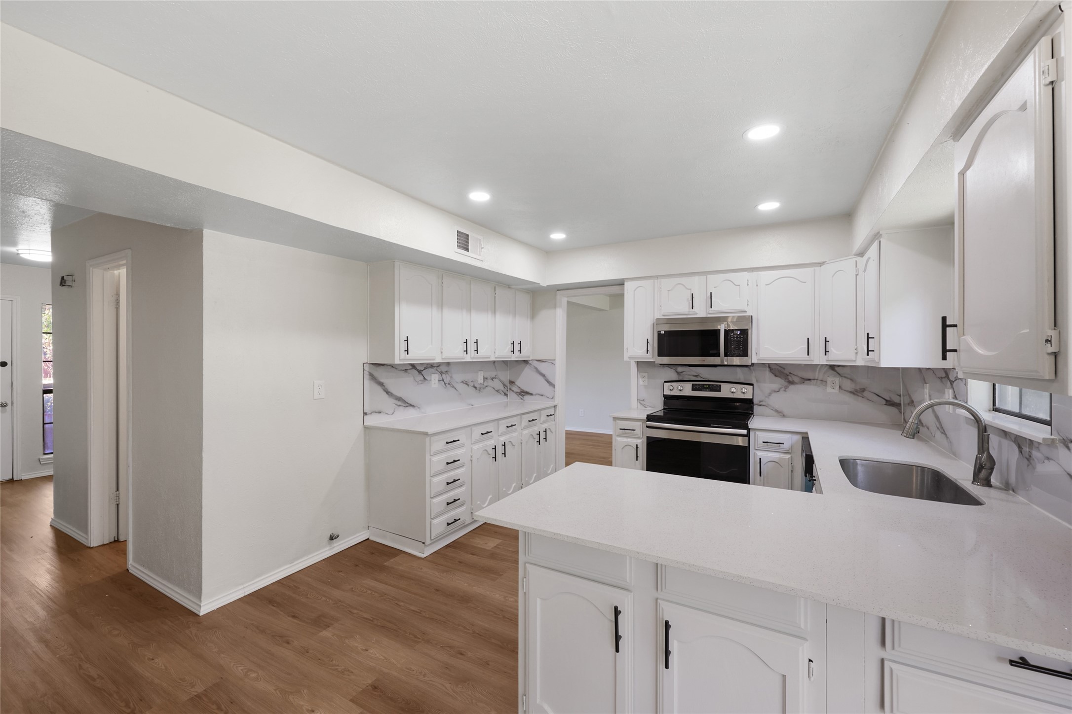 6706 Greenspring Drive Arlington TX 76016