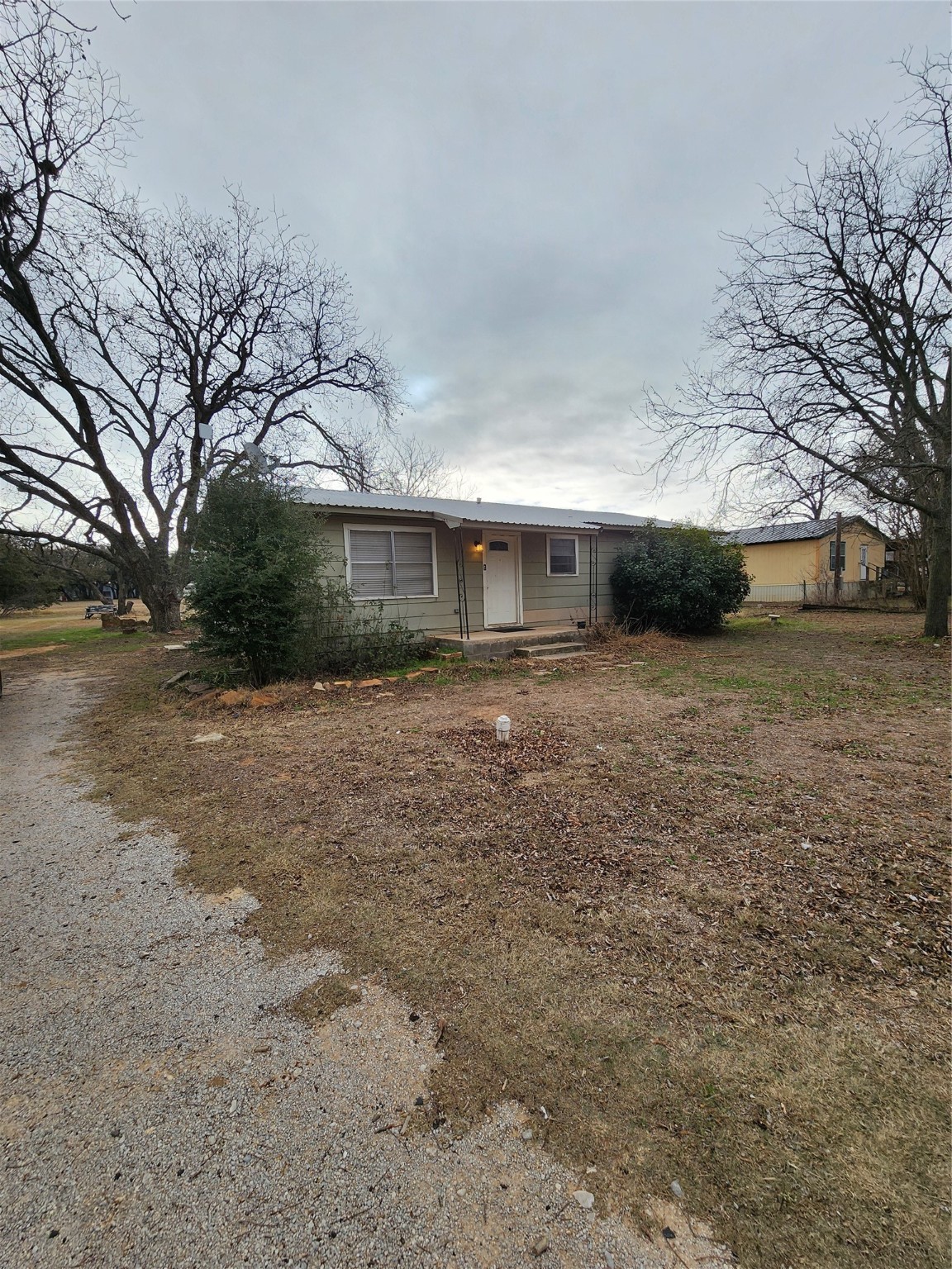 103 S 6th Street Bangs TX 76823