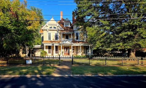 802 Fitzhugh Avenue Paris TX 75460