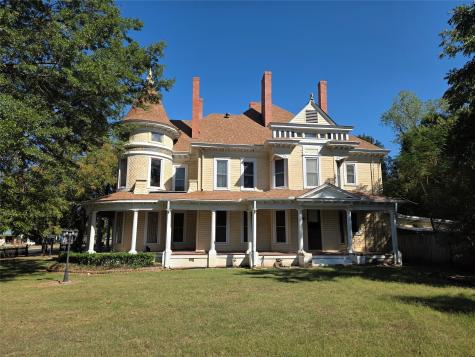802 Fitzhugh Avenue Paris TX 75460
