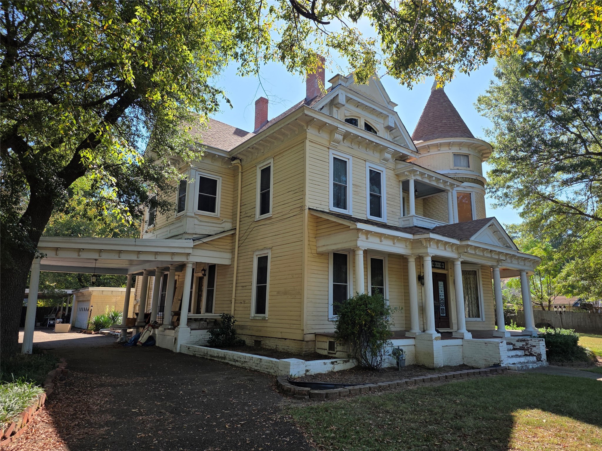 802 Fitzhugh Avenue Paris TX 75460