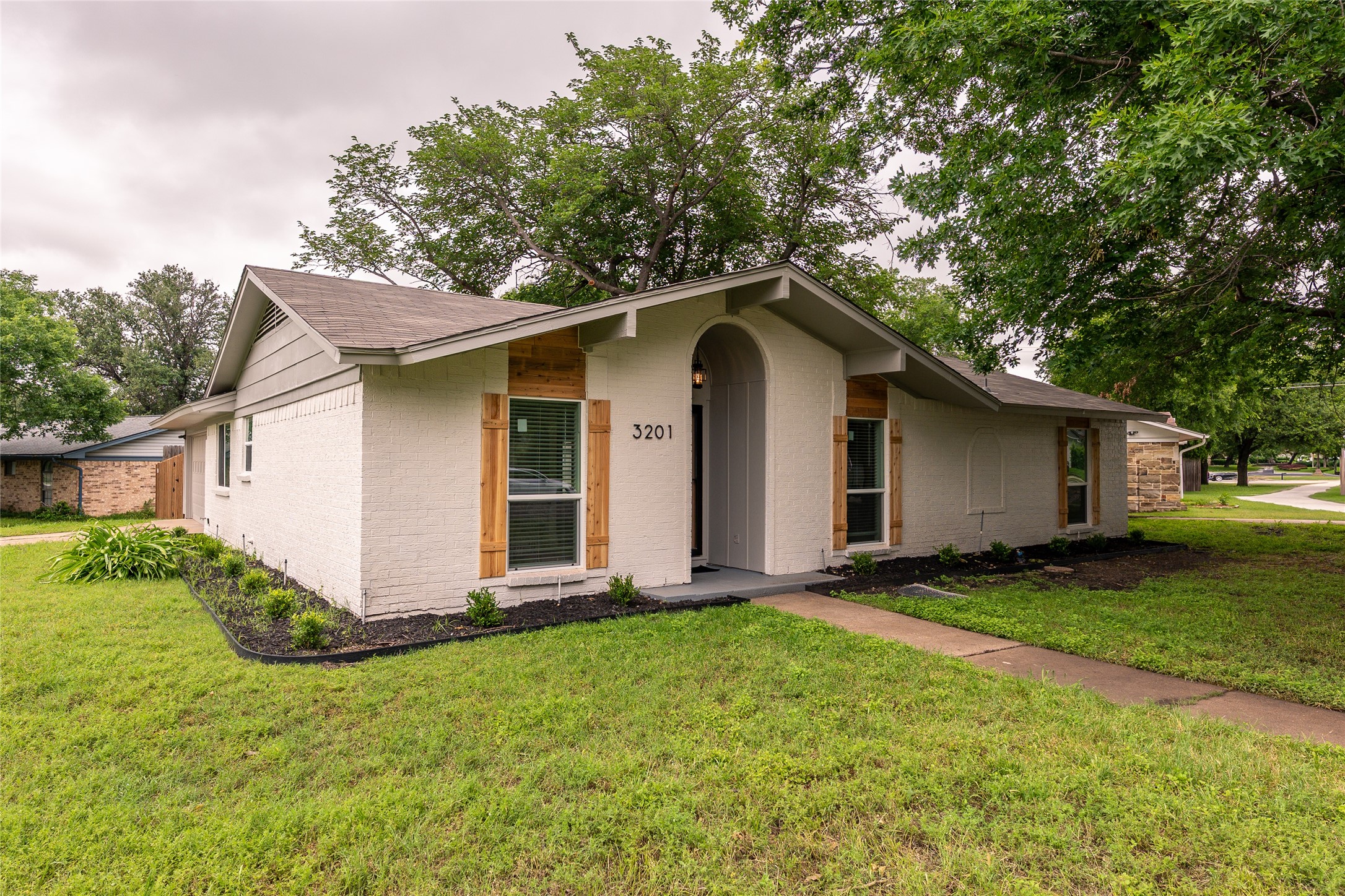 3201 Cardinal Lane Irving TX 75062