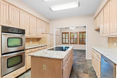 6512 Shorewood Drive Arlington TX 76016