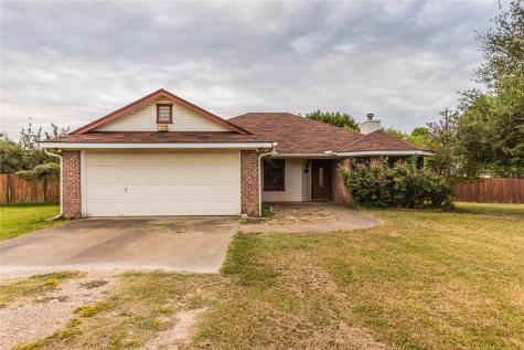 591 J L Brazzil Loop Waco TX 76705