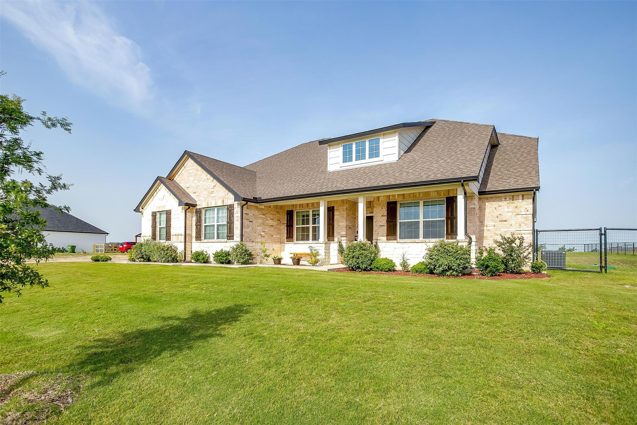340 Sanger Drive Springtown TX 76082