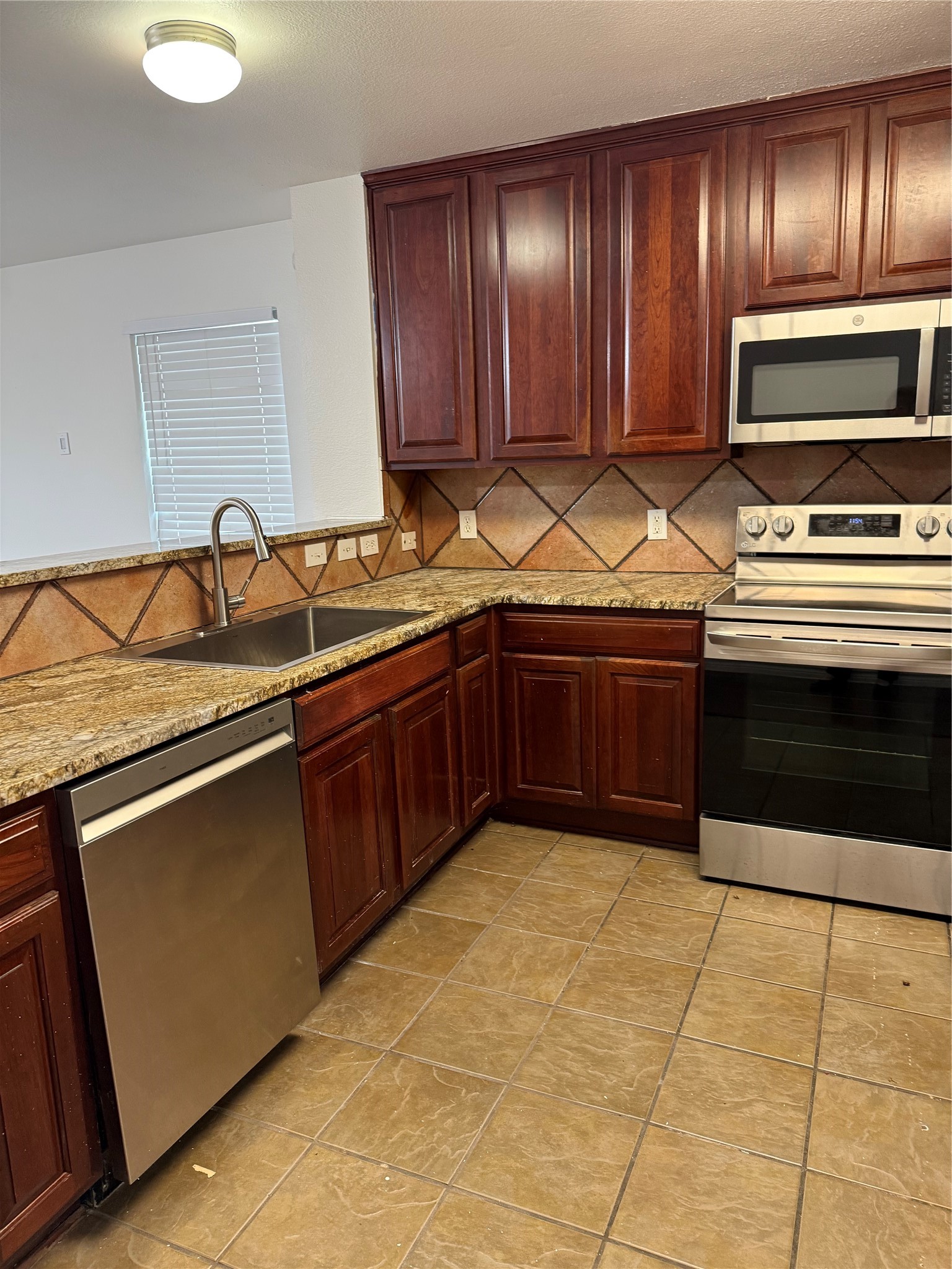 3012 Timber Ridge Lane Mesquite TX 75181
