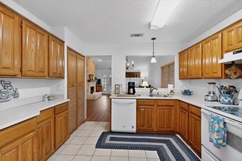 1917 Village Creek Drive Garland TX 75040