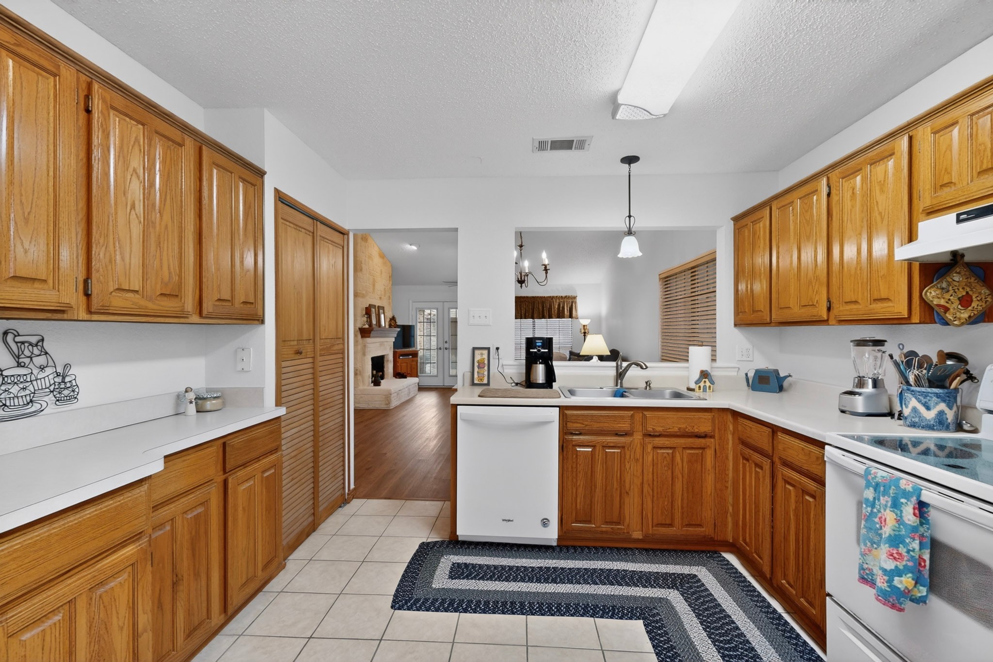 1917 Village Creek Drive Garland TX 75040