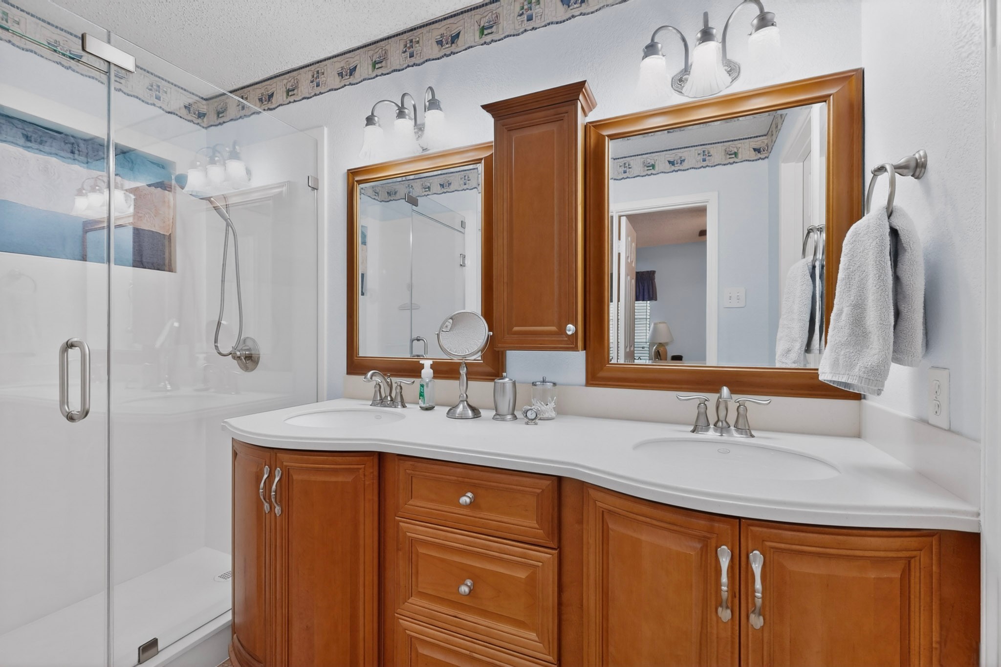 1917 Village Creek Drive Garland TX 75040