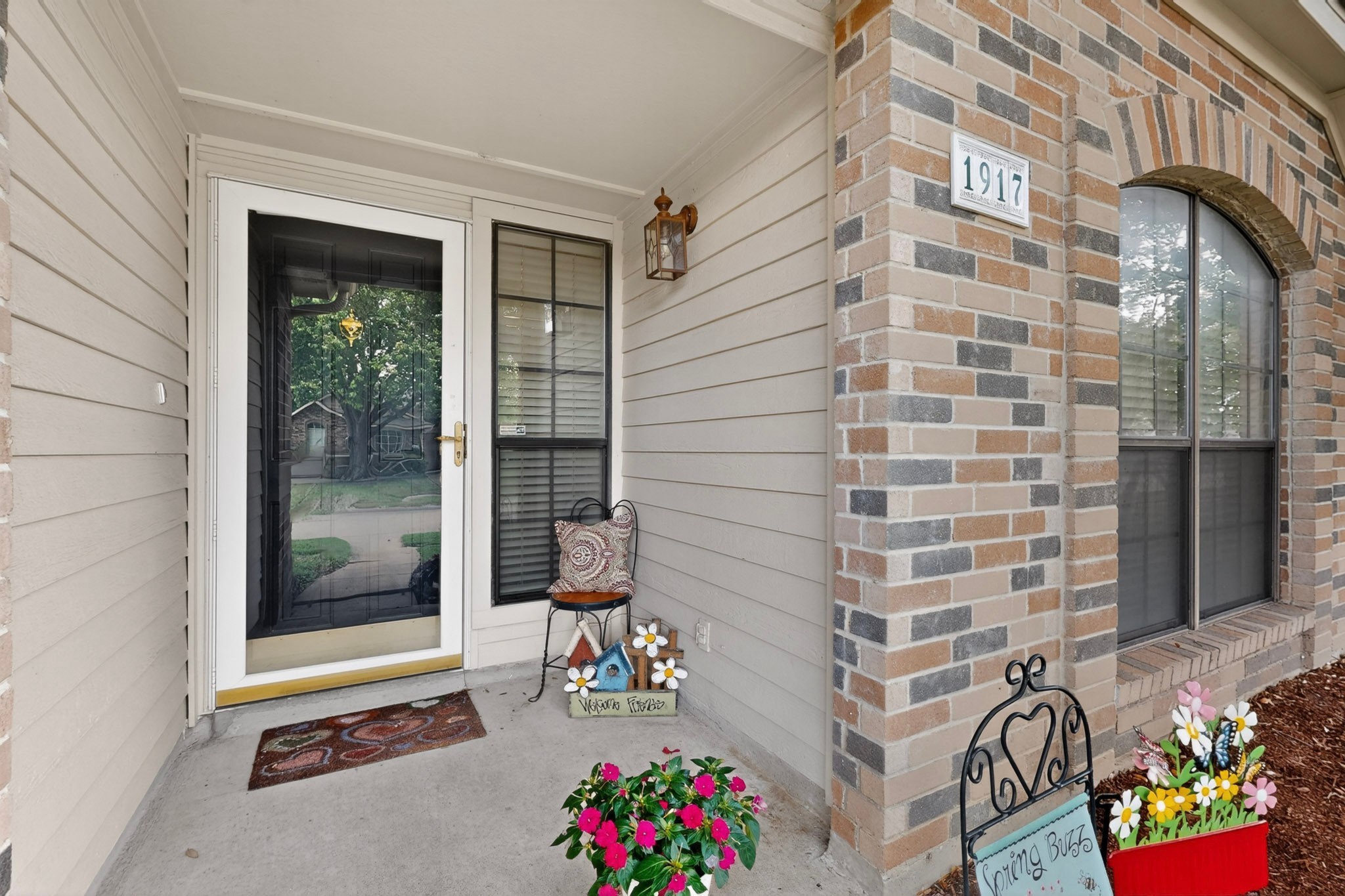 1917 Village Creek Drive Garland TX 75040