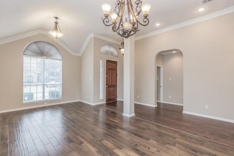 120 Saint James Road Irving TX 75063