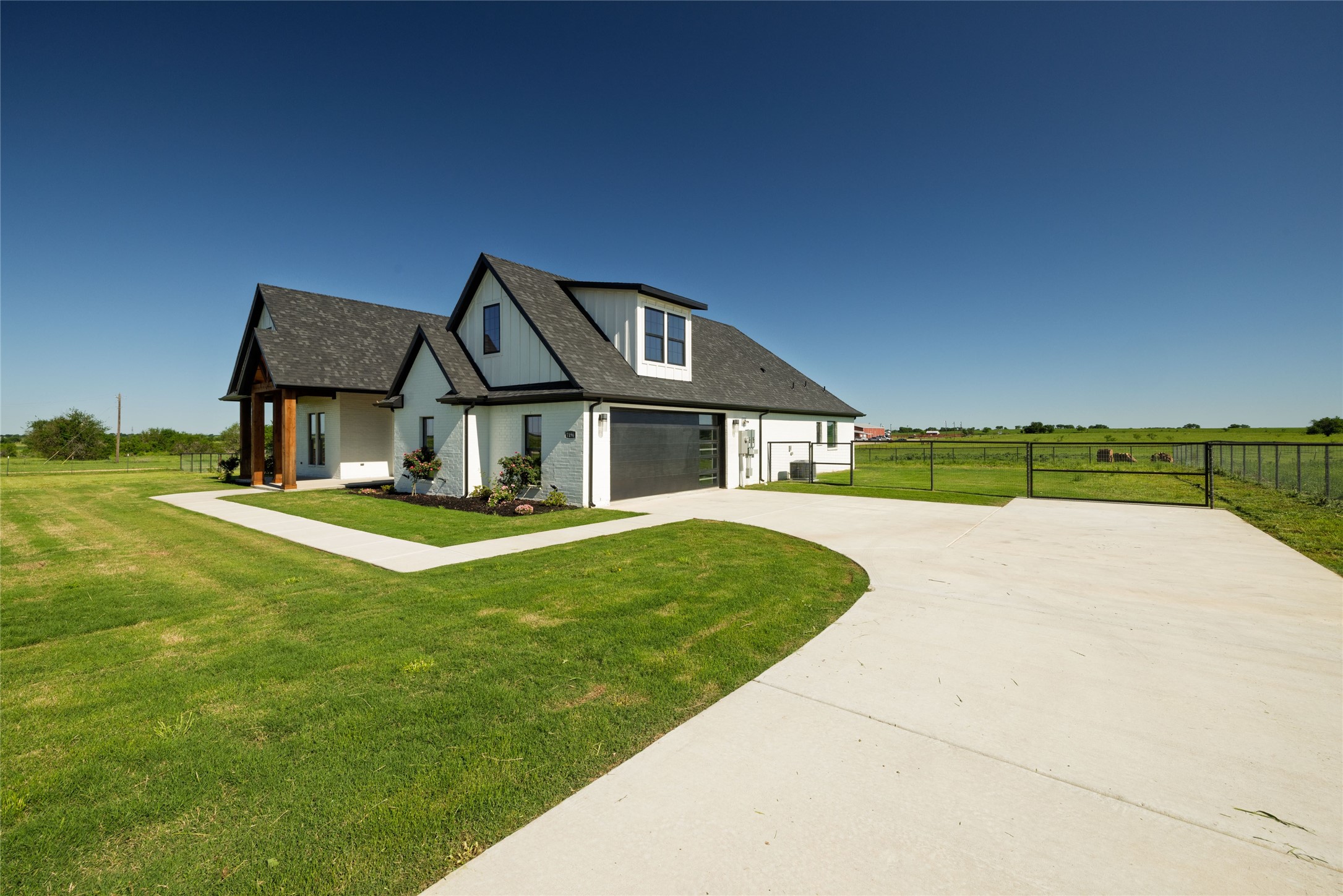 7196 Hawkeye Road Krum TX 76249