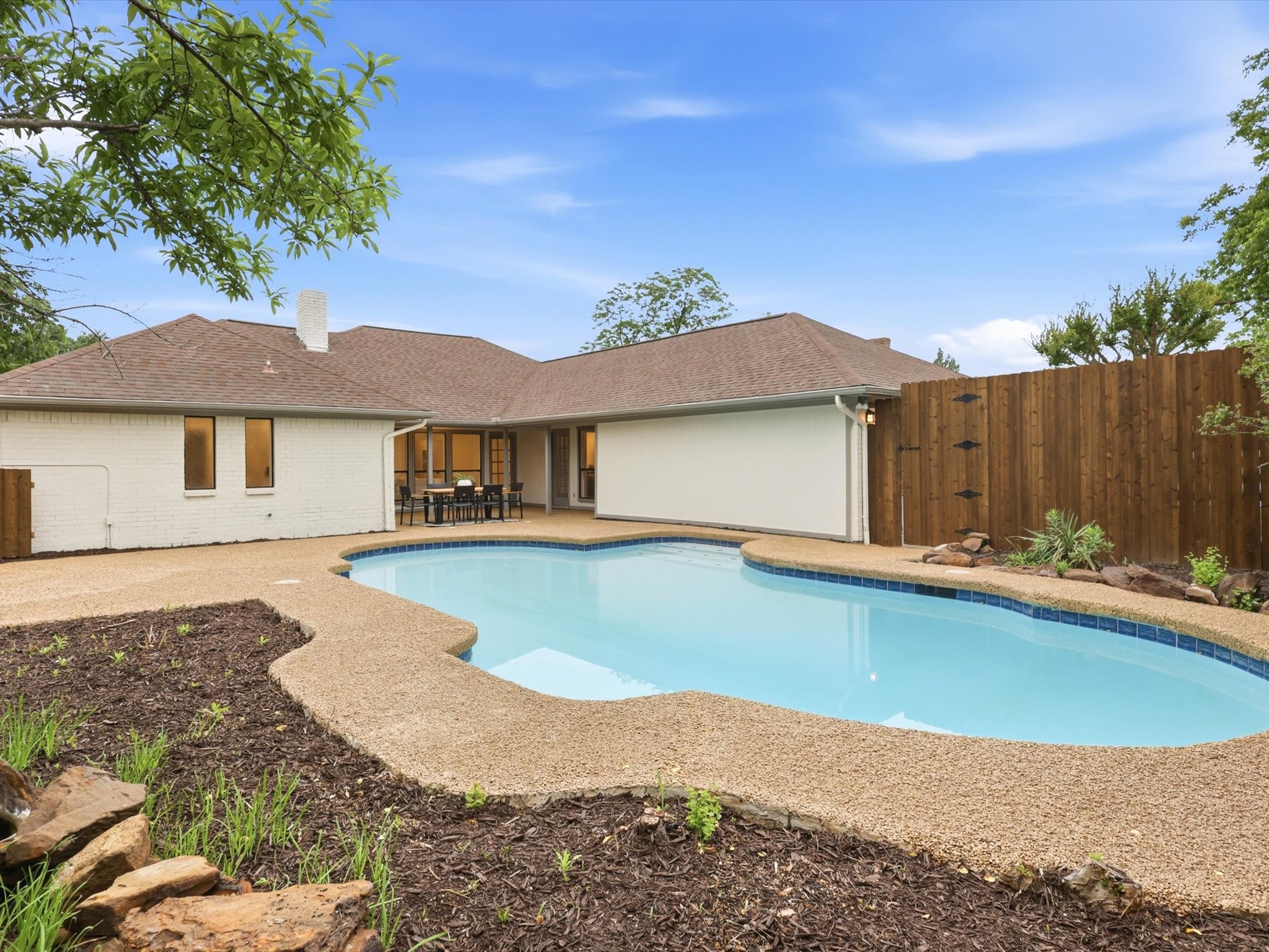 2229 Ridgewood Carrollton TX 75006
