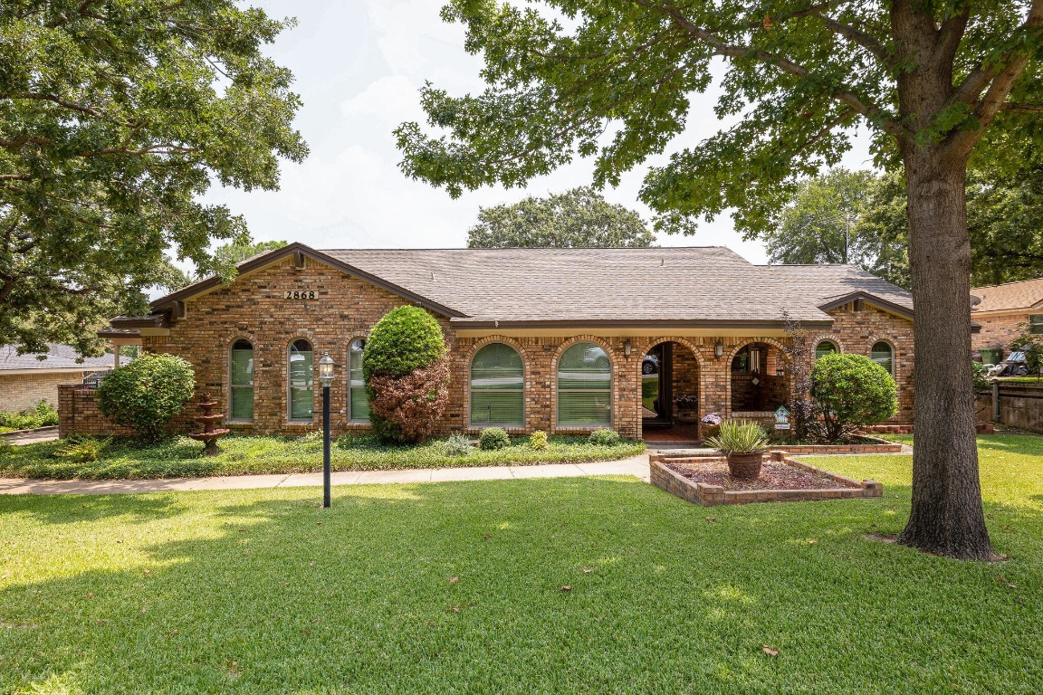 2868 Winterhaven Drive Hurst TX 76054
