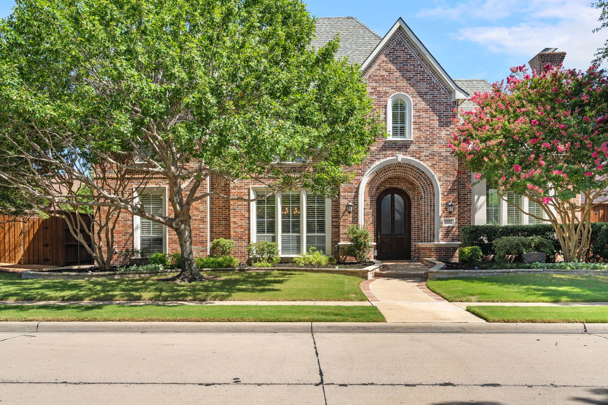 5717 River Rock LanePlano, TX 75093Sale Price: photo 3