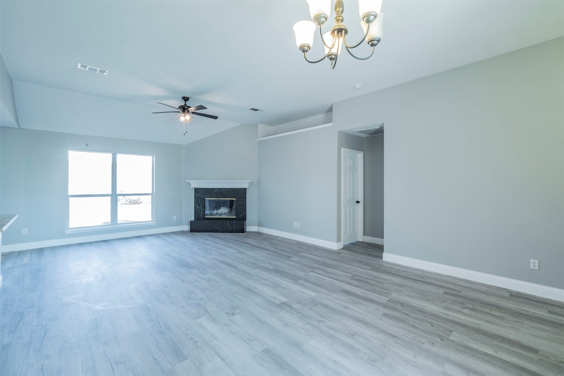 255 Vaden Avenue Burleson TX 76028