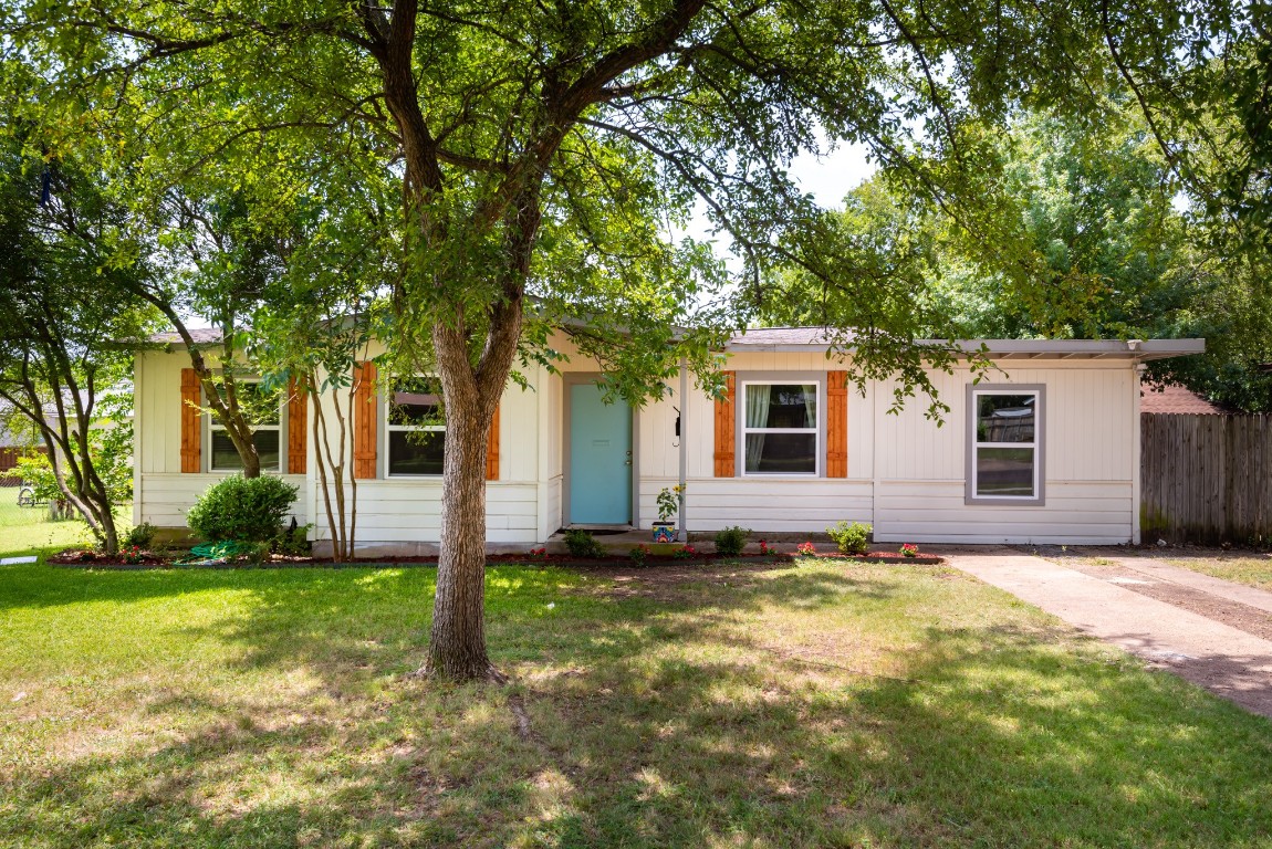 206 W Cherry Street Duncanville TX 75116