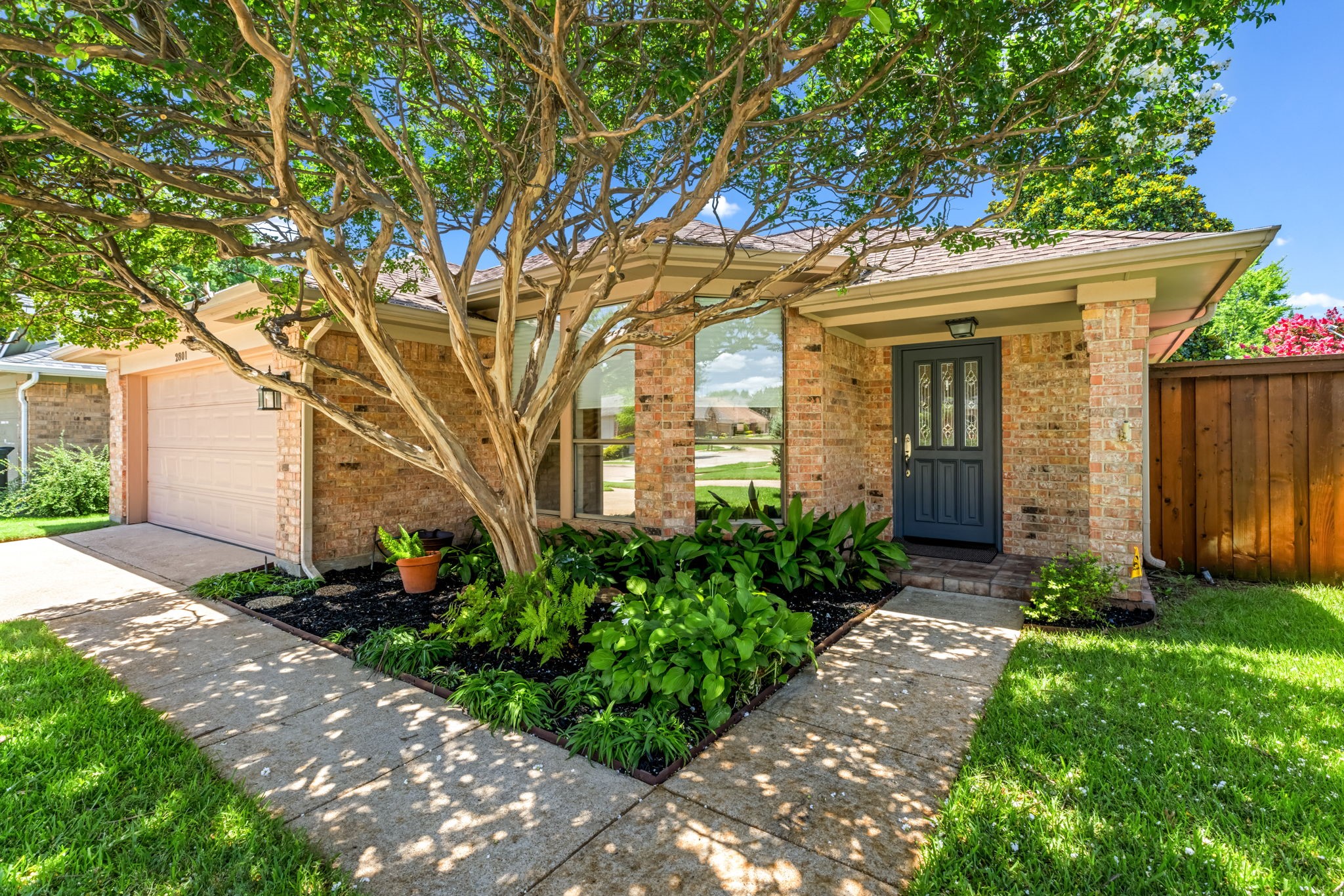 2801 Laurel Oaks Drive Garland TX 75044