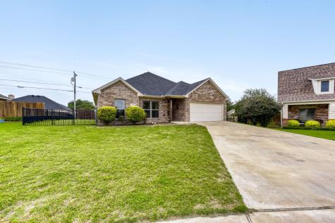 1604 Belle Plain Drive Cleburne TX 76033