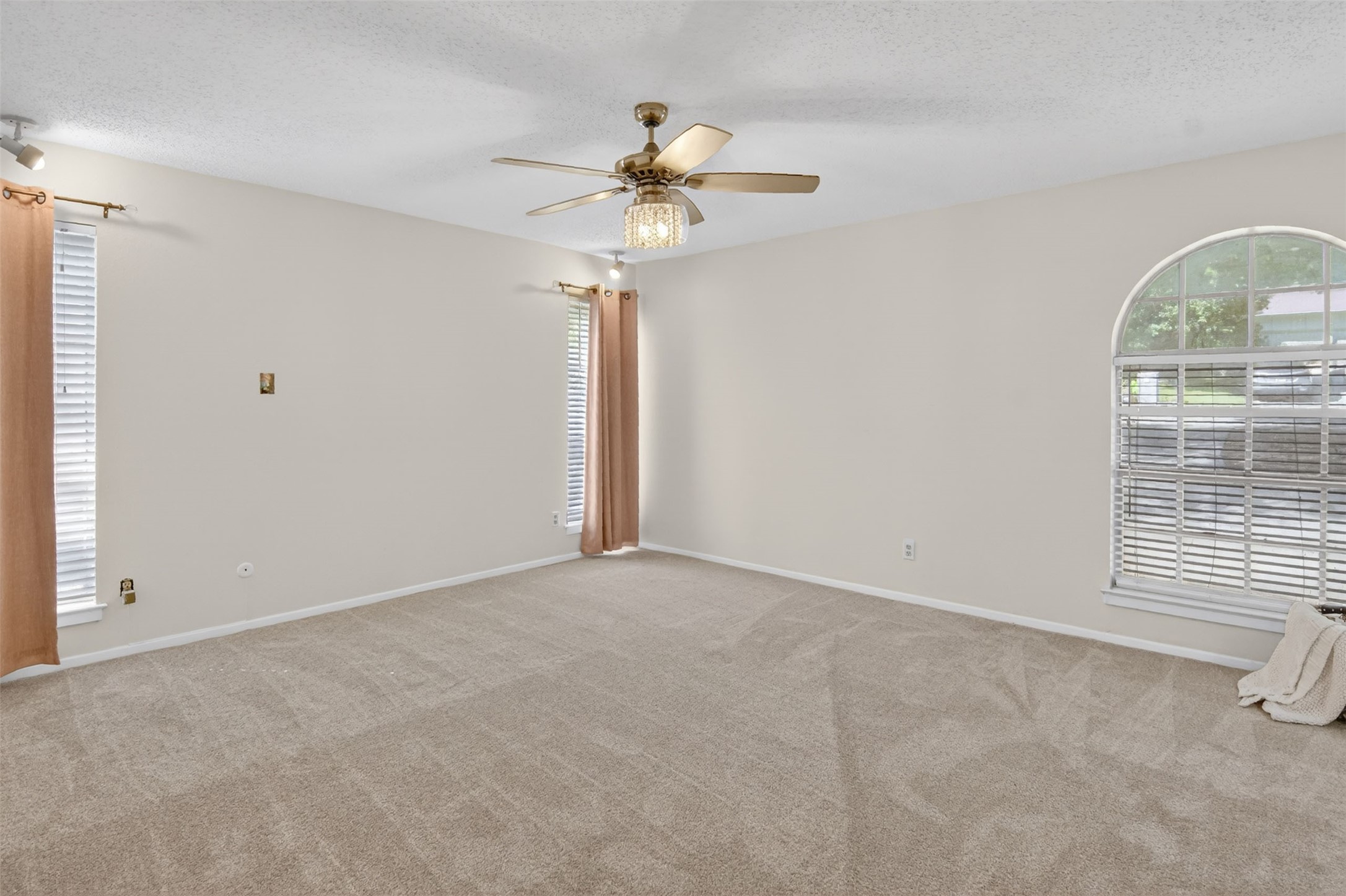 5322 Westminster Court S Fort Worth TX 76133
