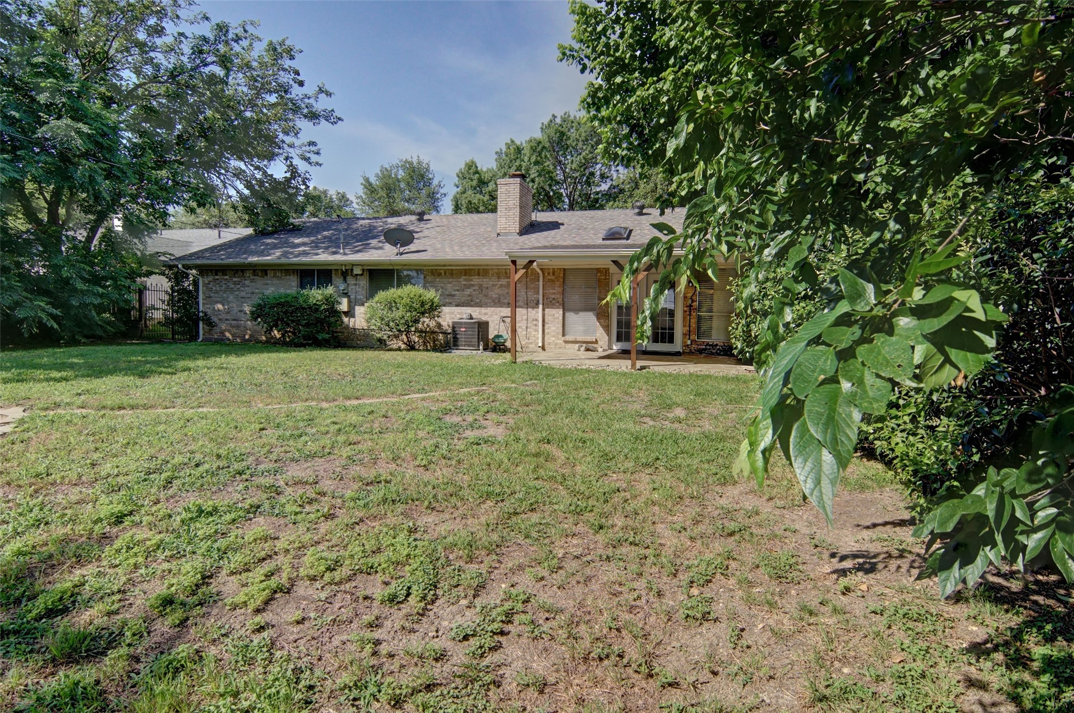 5322 Westminster Court S Fort Worth TX 76133
