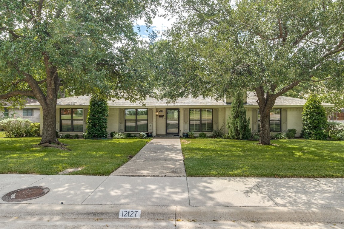 12127 Crestline Avenue Dallas TX 75244
