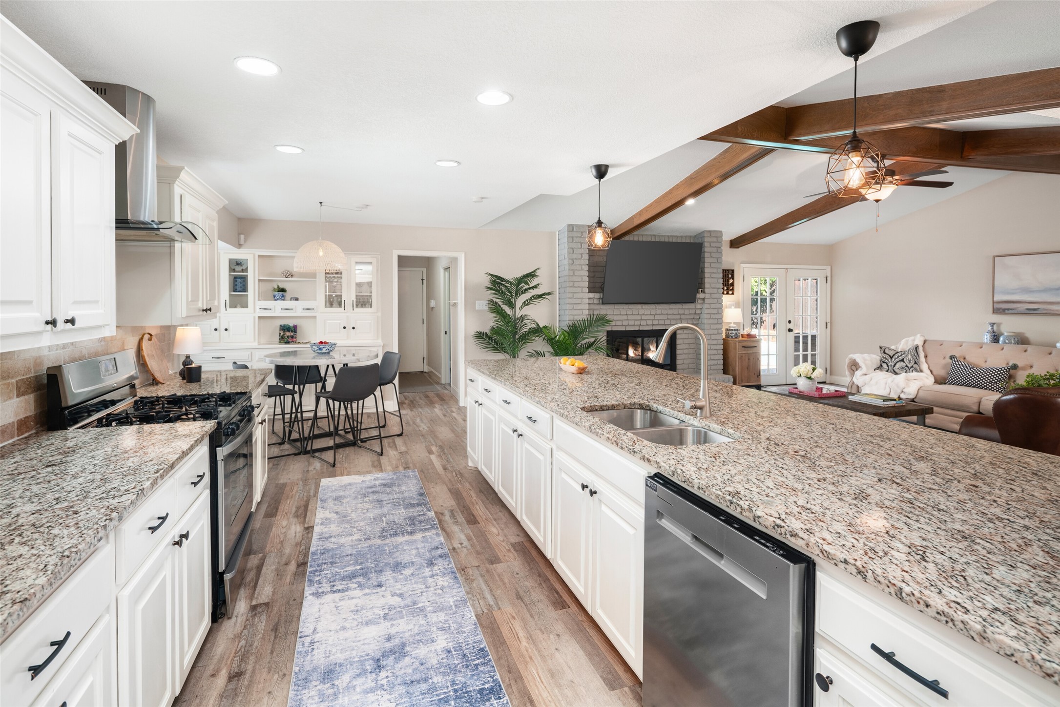 9352 Briarhurst Drive Dallas TX 75243