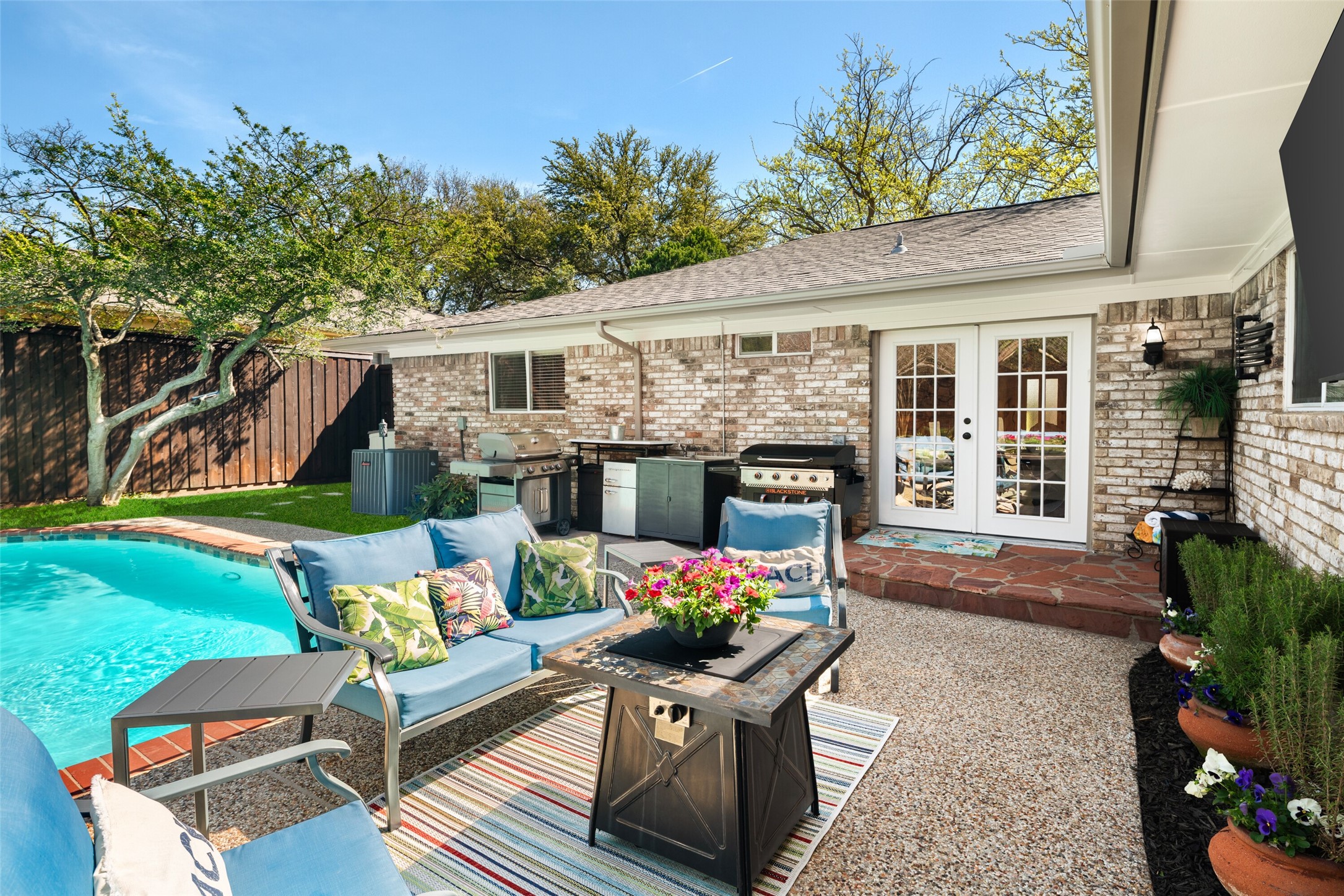 9352 Briarhurst Drive Dallas TX 75243