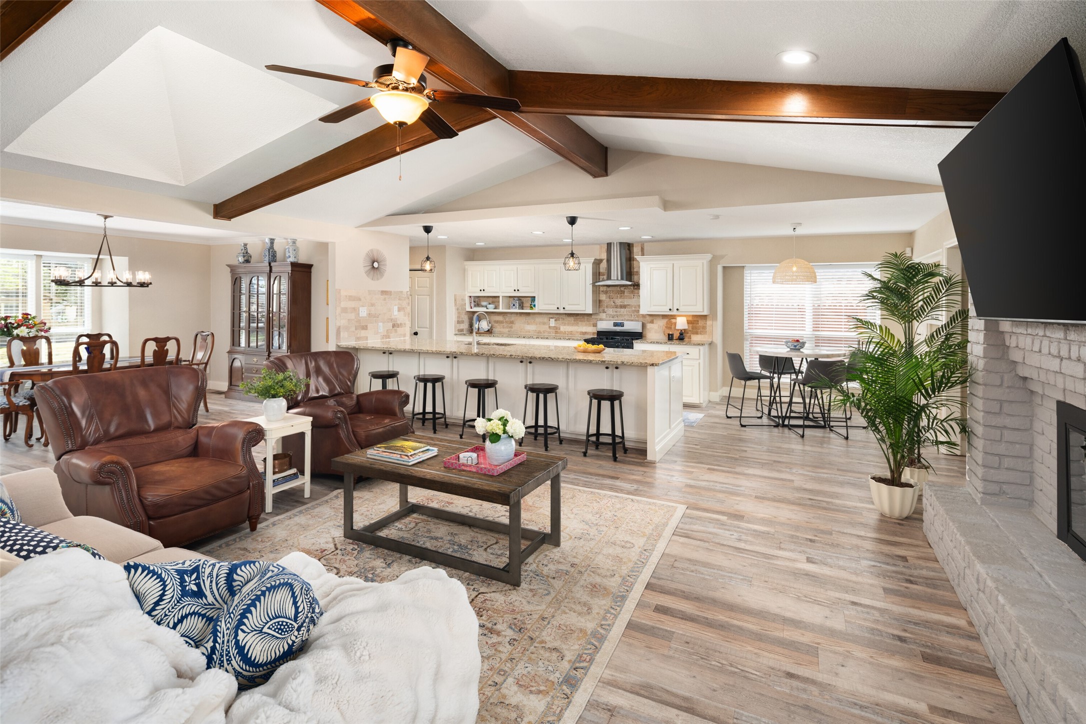 9352 Briarhurst Drive Dallas TX 75243