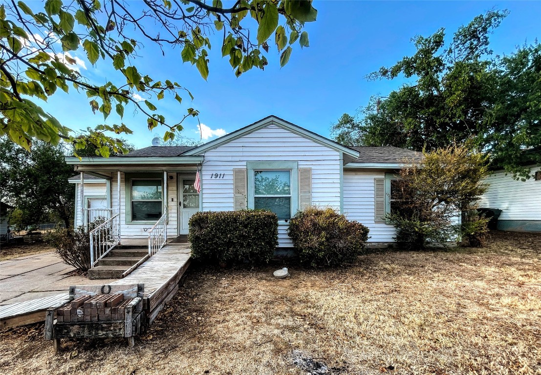 1911 SE 20th Street Mineral Wells TX 76067