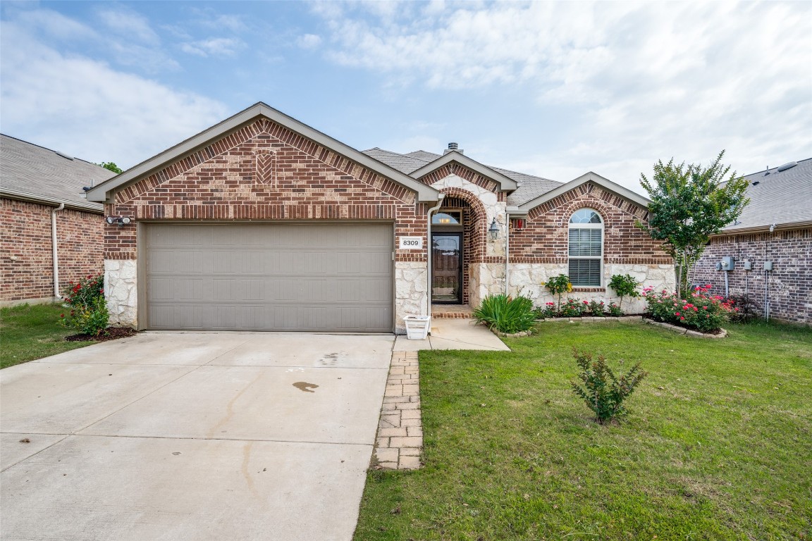 8309 Black Hills Trail Aubrey TX 76227
