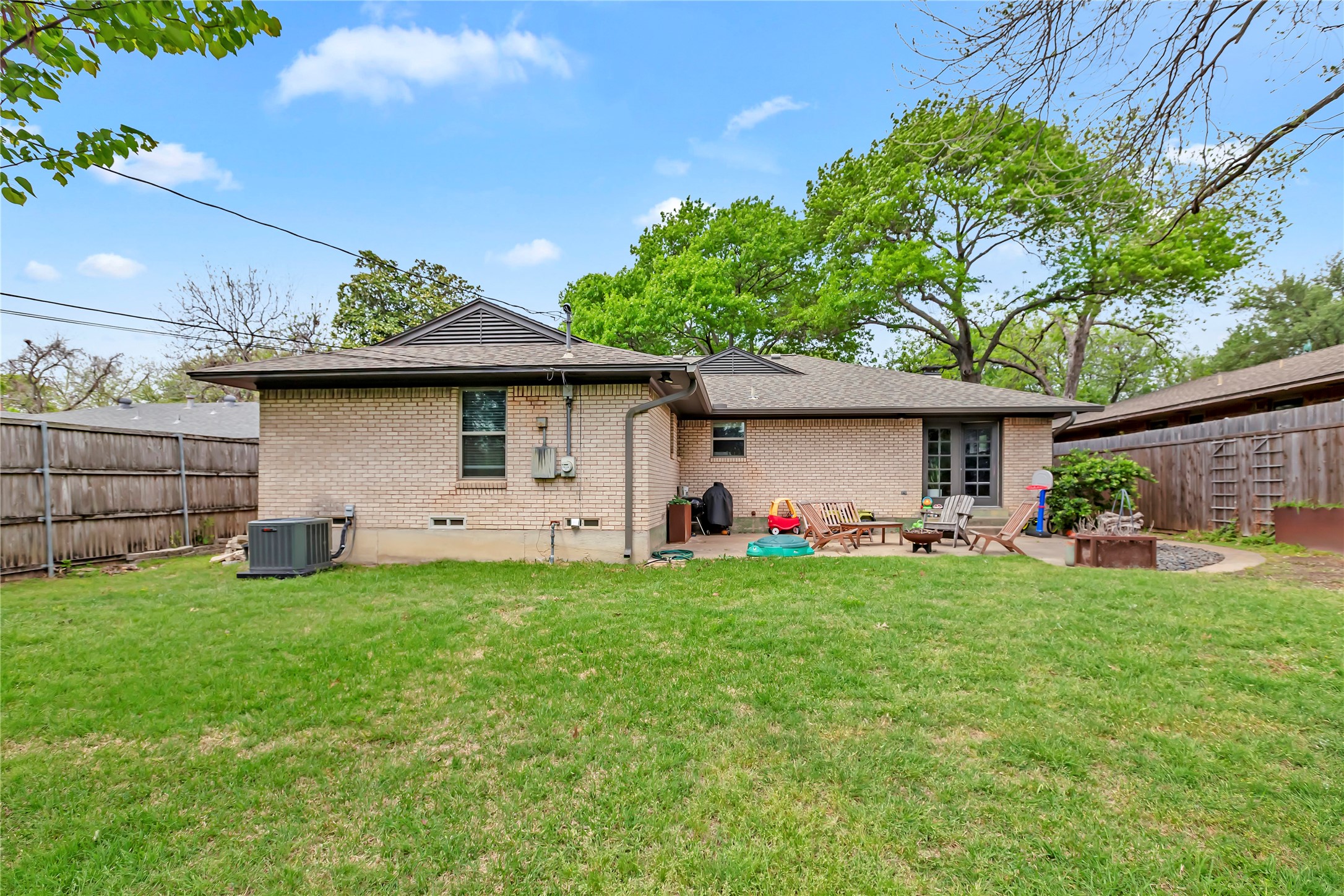 8030 Hunnicut Road Dallas TX 75228