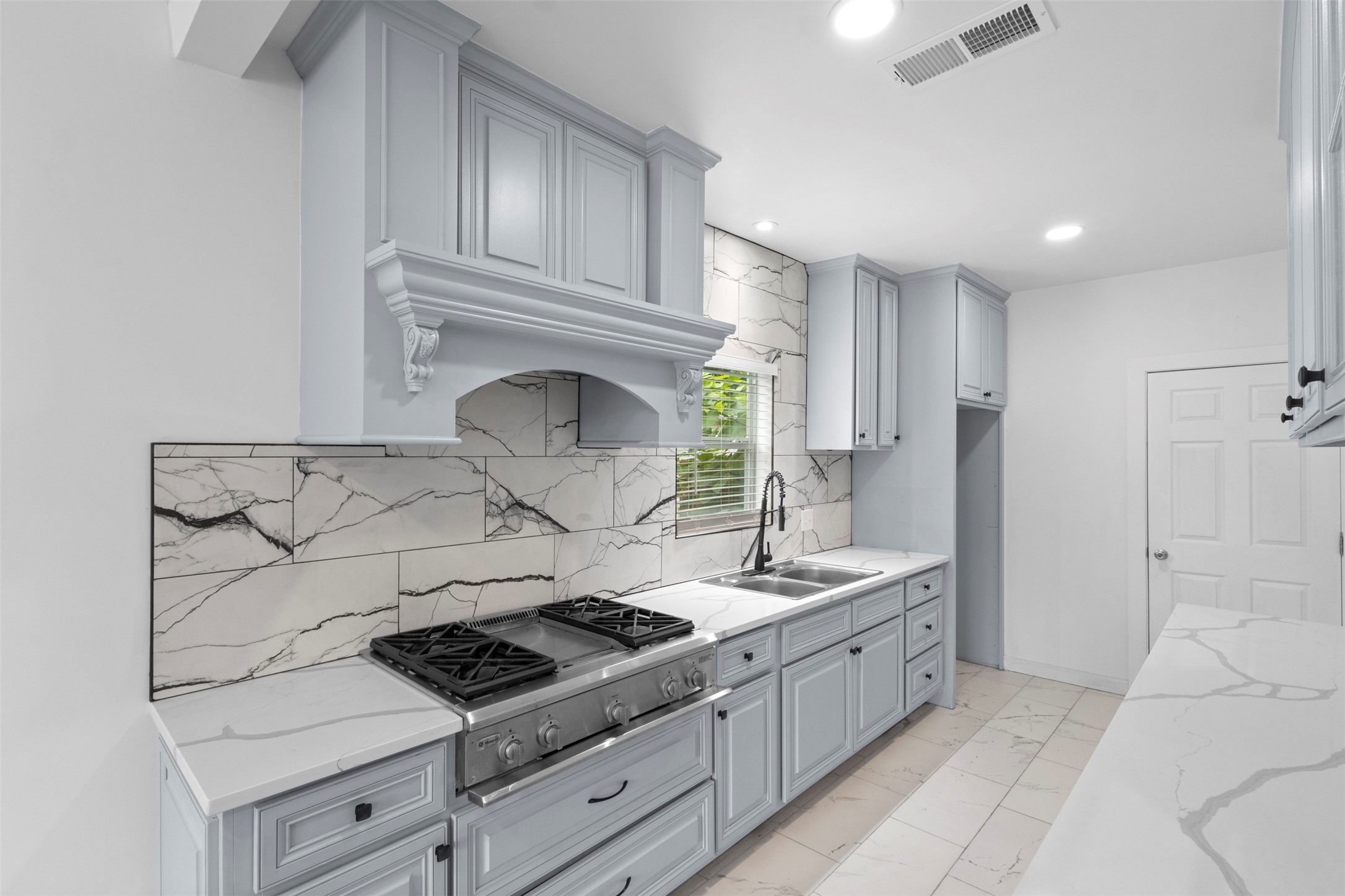 3618 Jeffries Street Dallas TX 75215