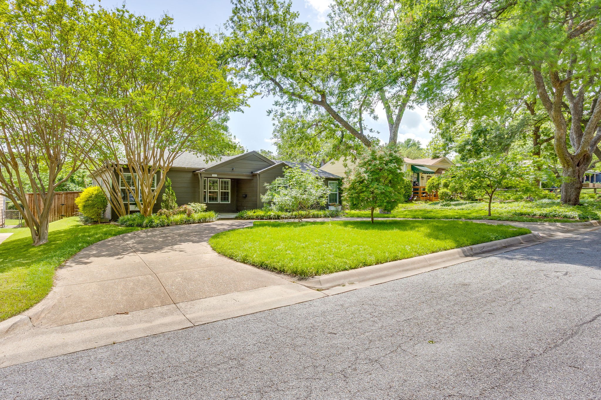 6463 Lindell Avenue Fort Worth TX 76116