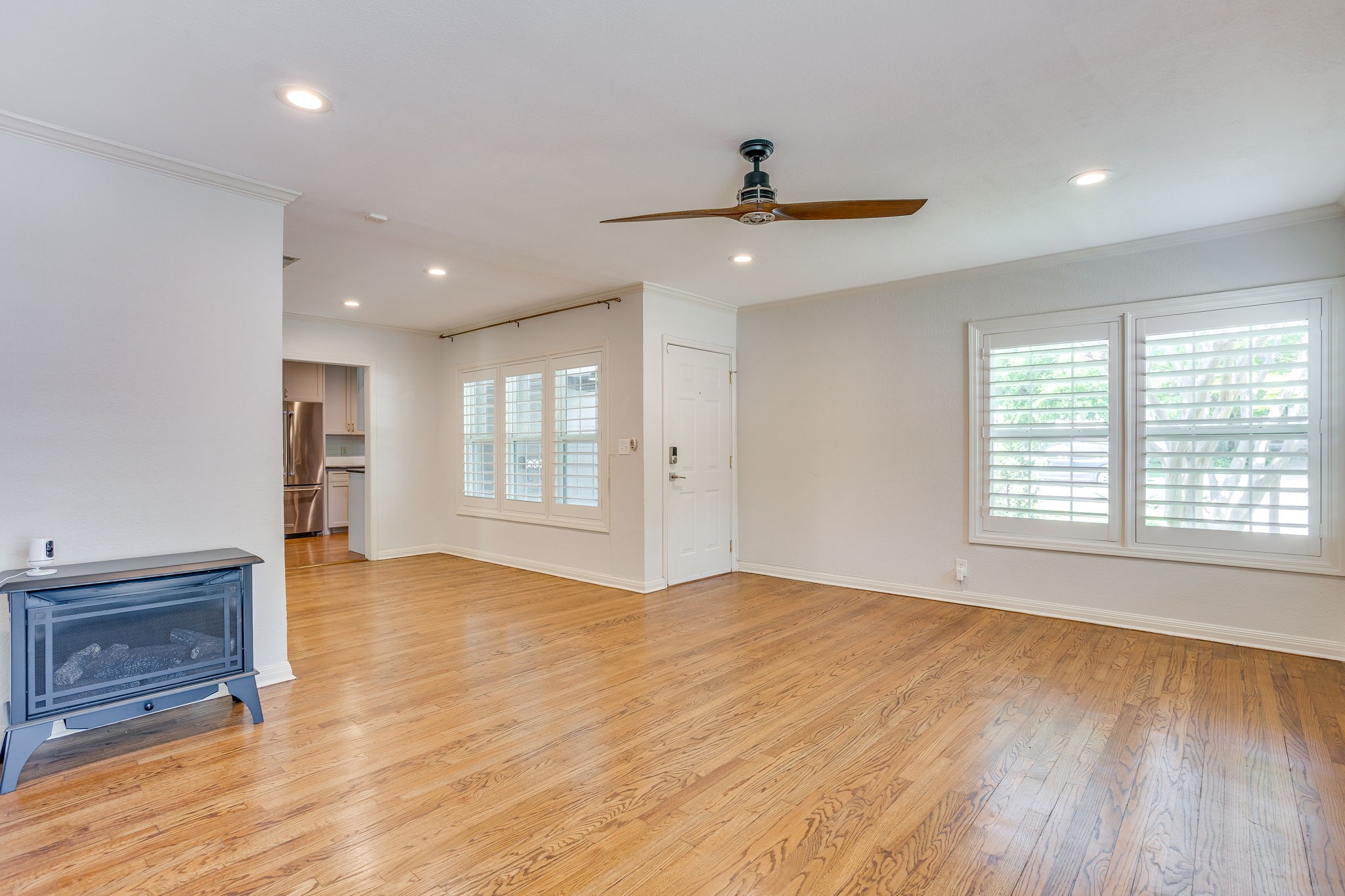 6463 Lindell Avenue Fort Worth TX 76116