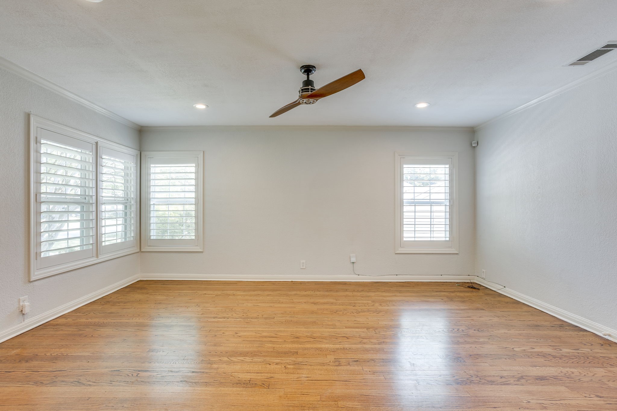 6463 Lindell Avenue Fort Worth TX 76116