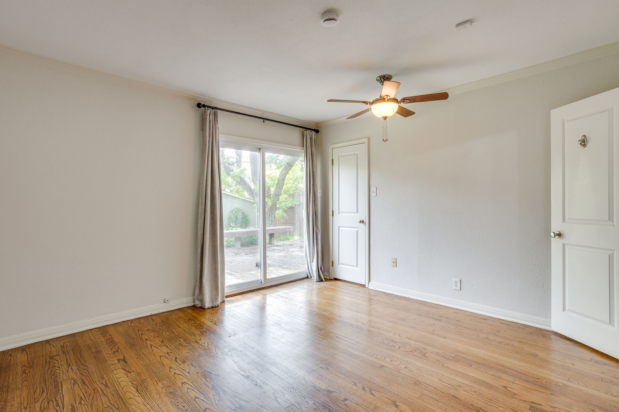 6463 Lindell Avenue Fort Worth TX 76116