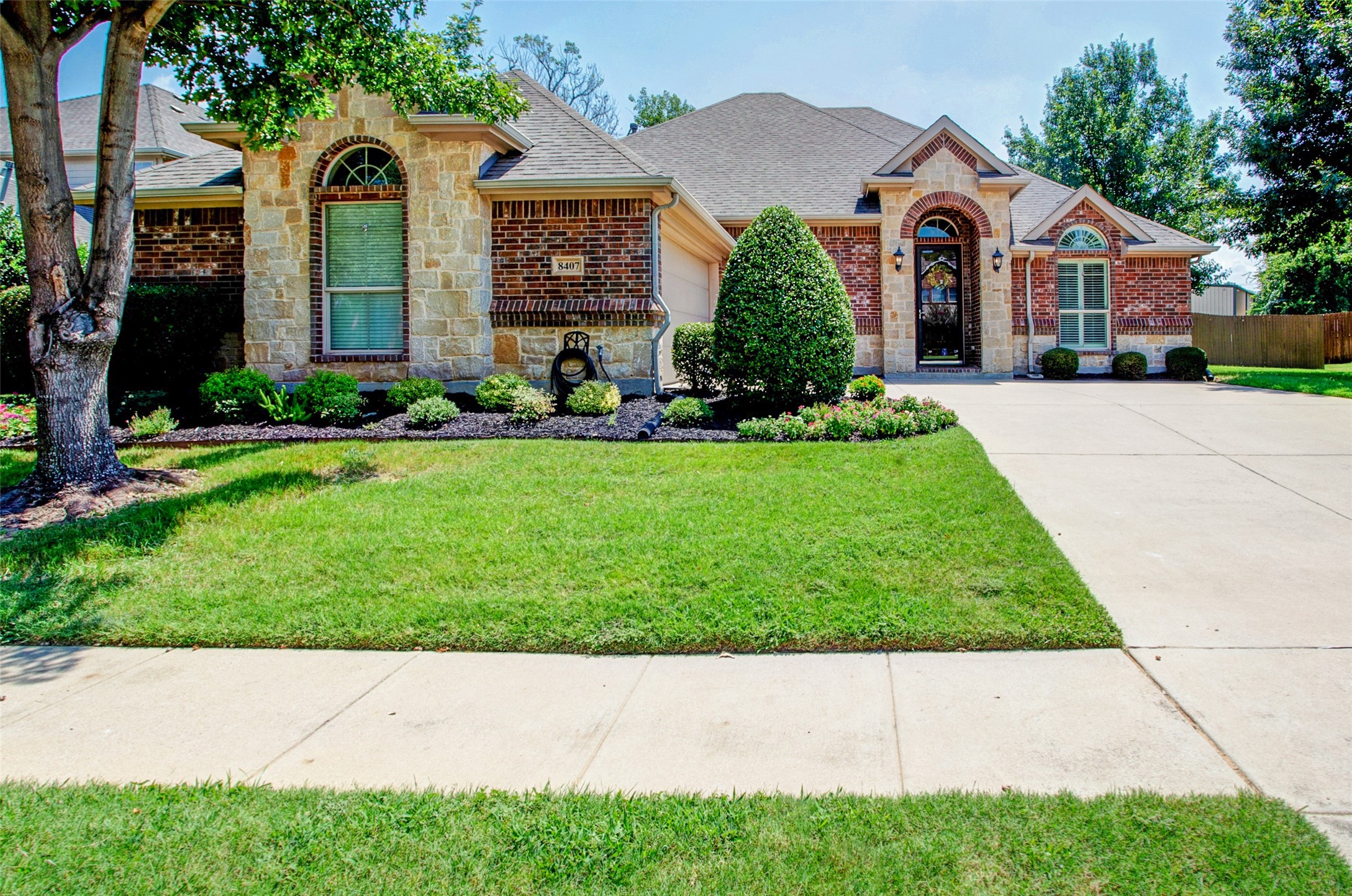 8407 Wildrock Court Arlington TX 76001