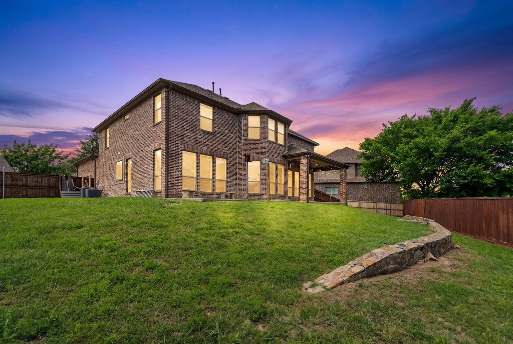 6631 Crestmoor Lane Sachse TX 75048