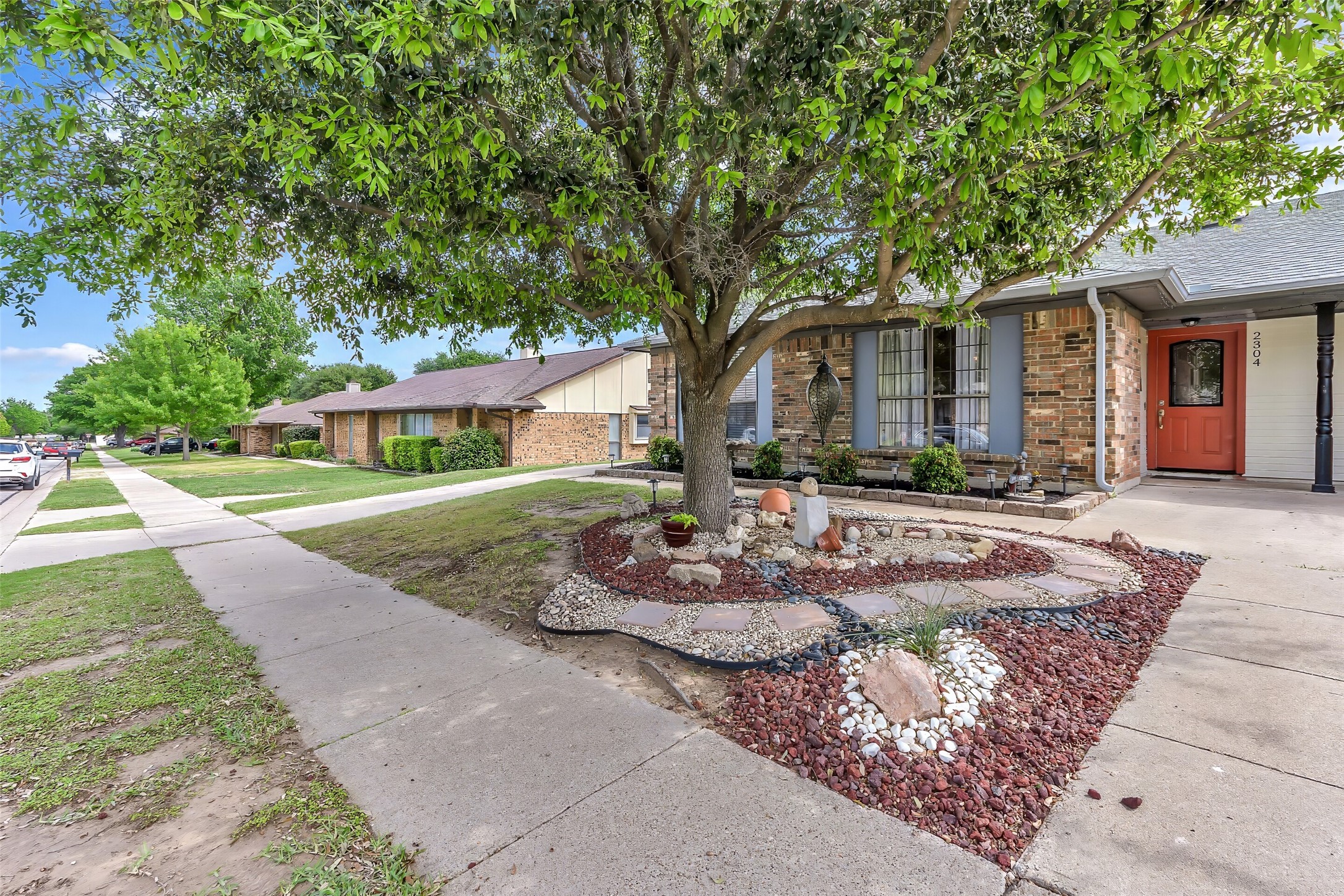 2304 Oakmont Drive Bedford TX 76022