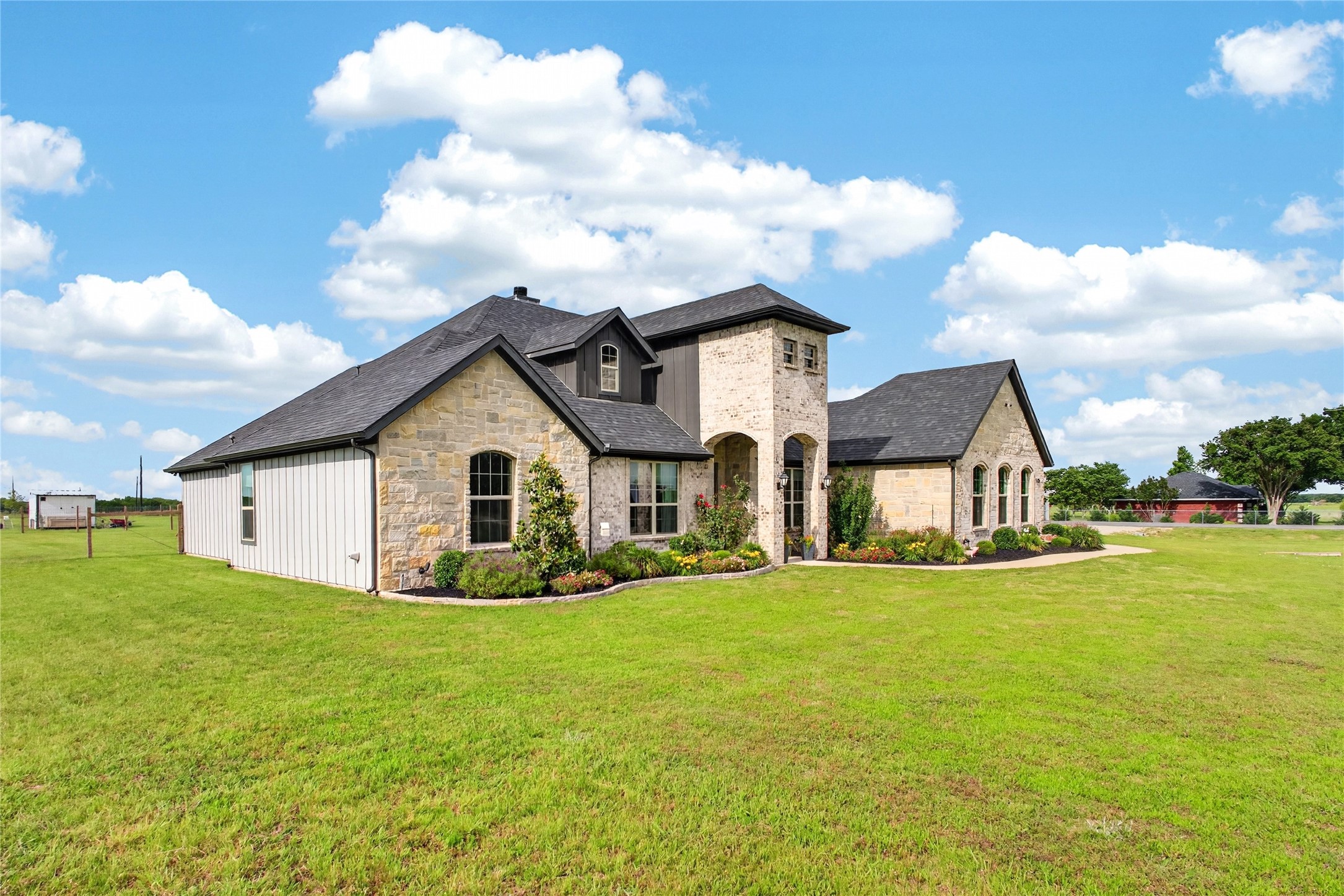 1705 S Fm 1752 Savoy TX 75479