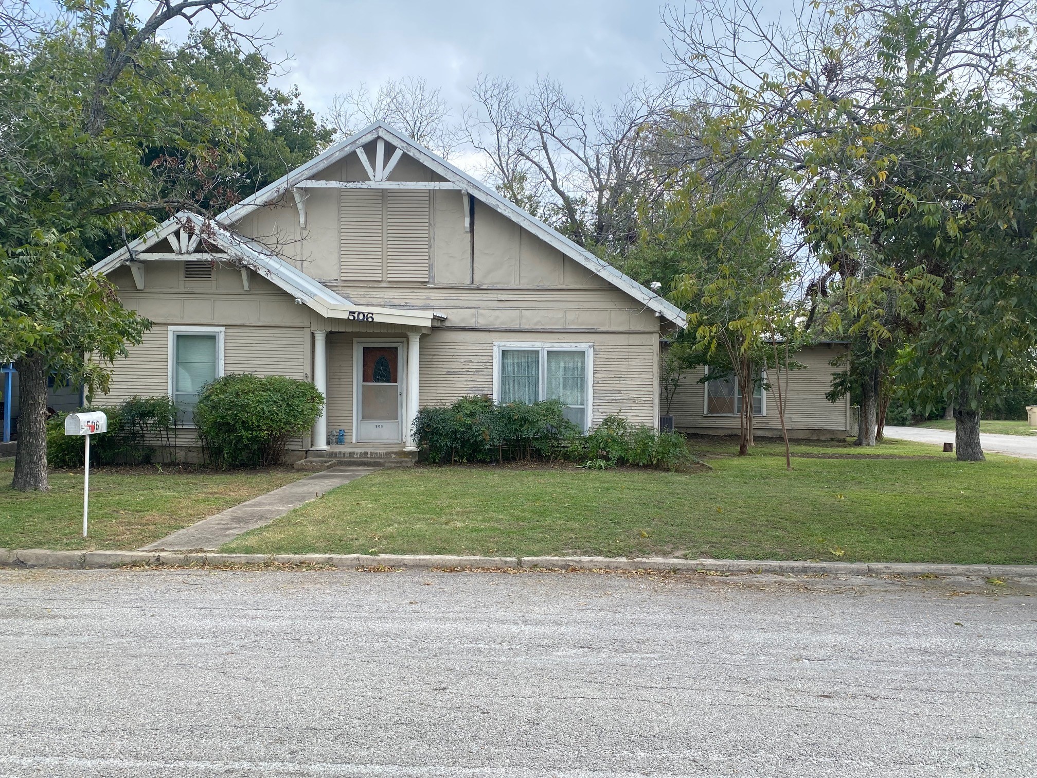 506 W College Avenue Comanche TX 76442