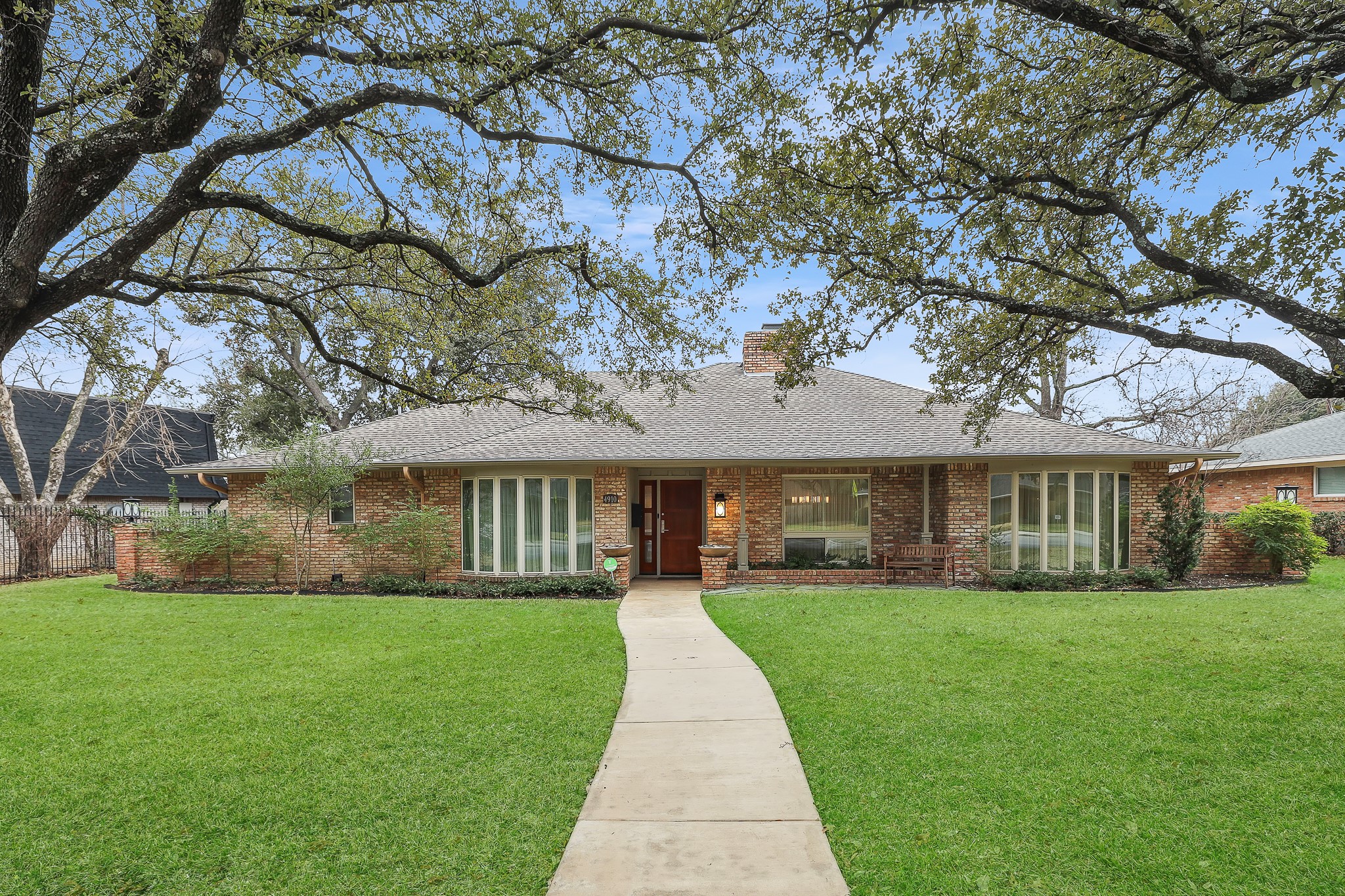 4910 Harvest Hill Road Dallas TX 75244