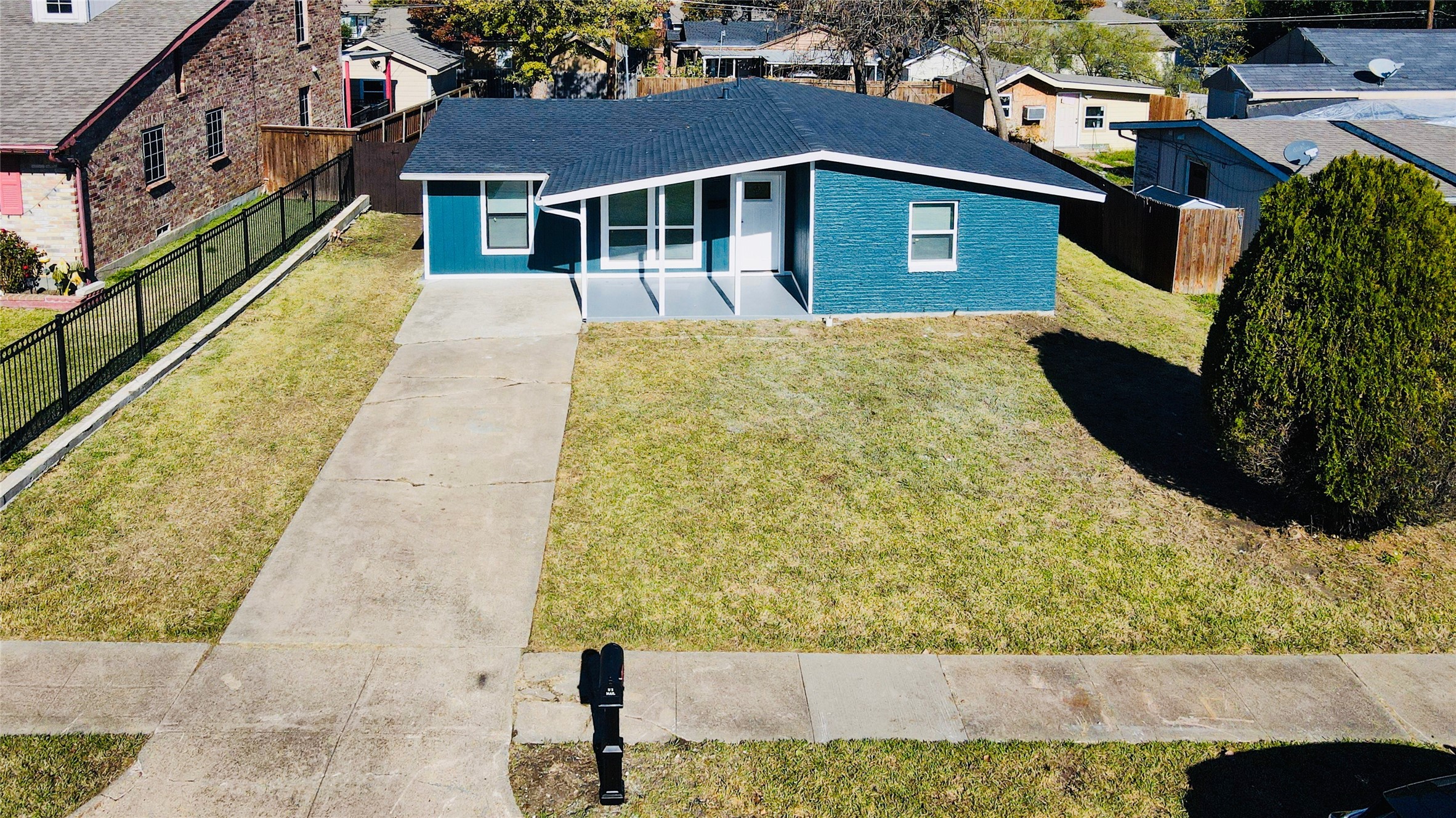 703 E Daugherty Drive Garland TX 75041